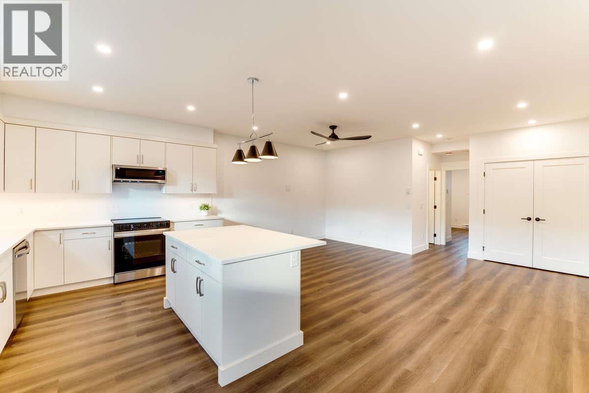 278 Summer Wood Drive, Kelowna, British Columbia  V1V 3C6 - Photo 37 - 10381359