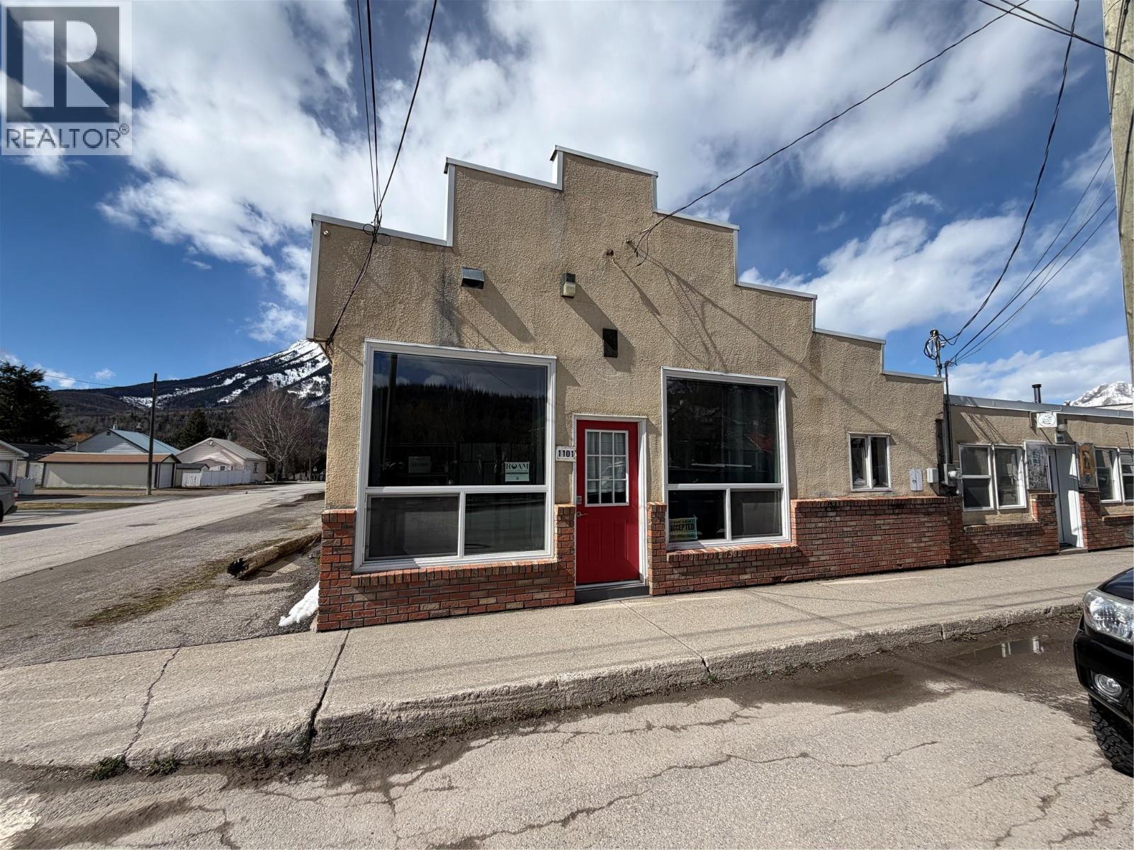 1101/ 1111 2nd Avenue, Fernie, British Columbia  V0B 1M0 - Photo 1 - 10381363