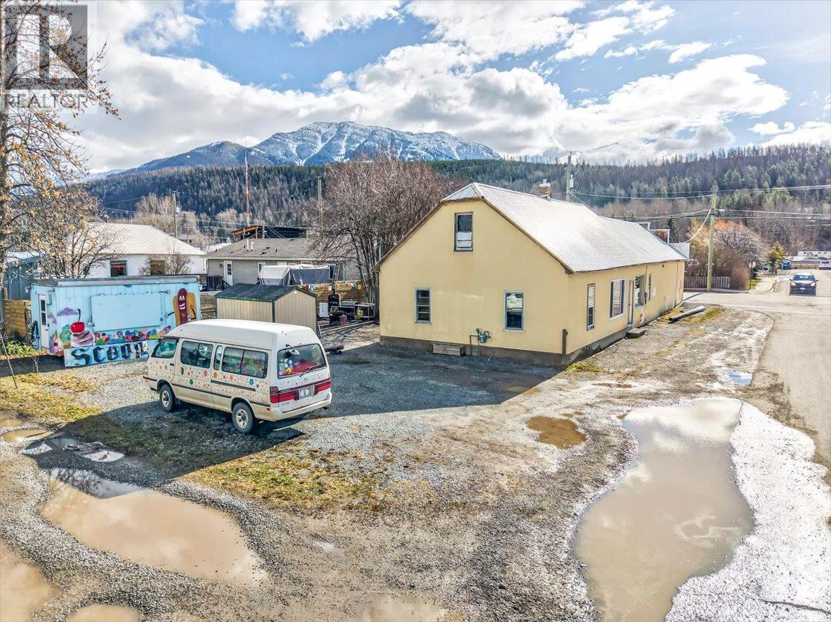 1101/ 1111 2nd Avenue, Fernie, British Columbia  V0B 1M0 - Photo 15 - 10381363