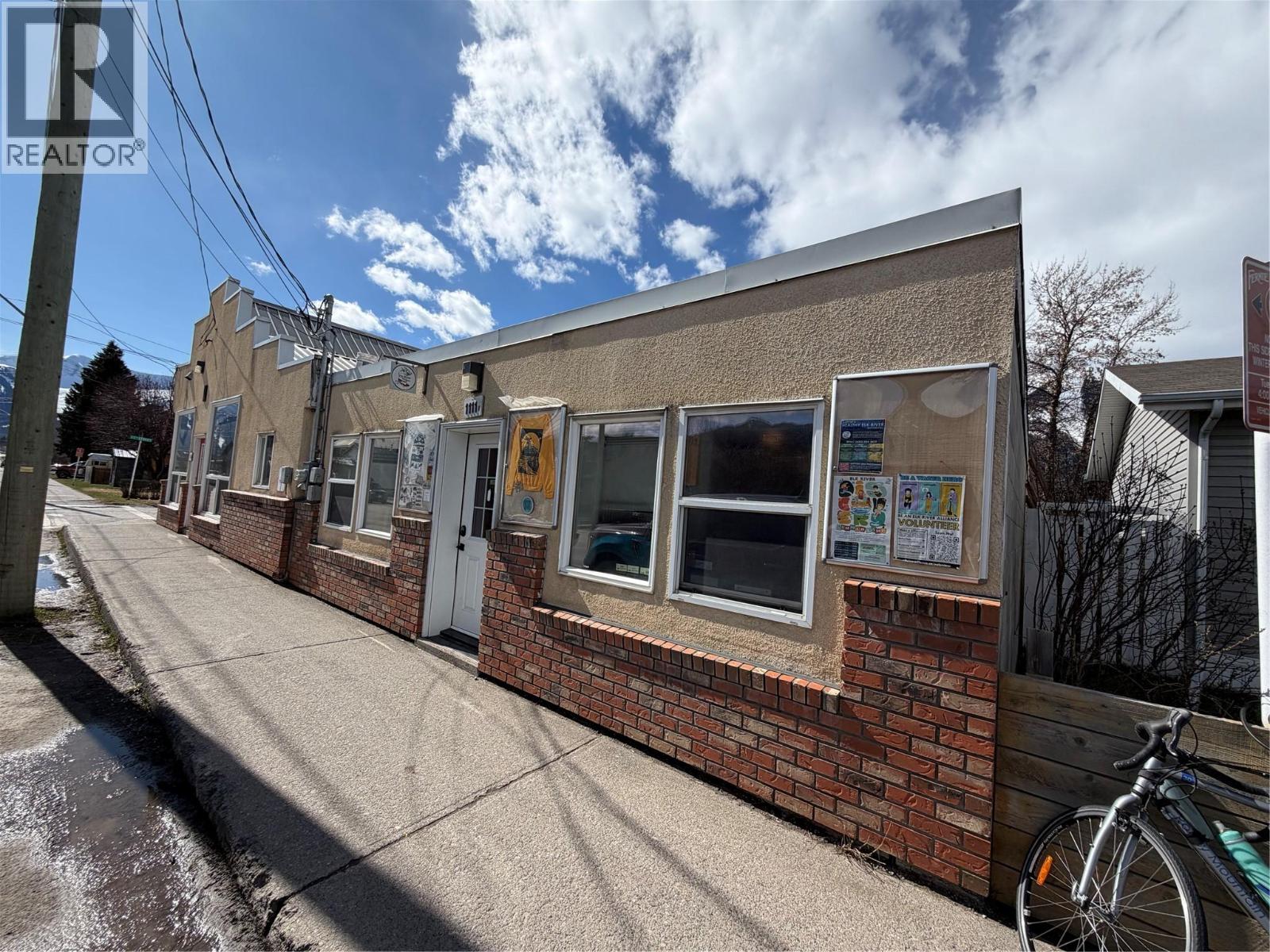 1101/ 1111 2nd Avenue, Fernie, British Columbia  V0B 1M0 - Photo 2 - 10381363