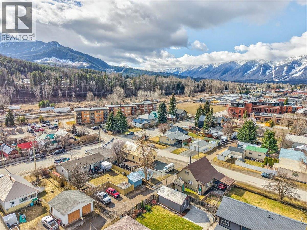 1101/ 1111 2nd Avenue, Fernie, British Columbia  V0B 1M0 - Photo 64 - 10381363