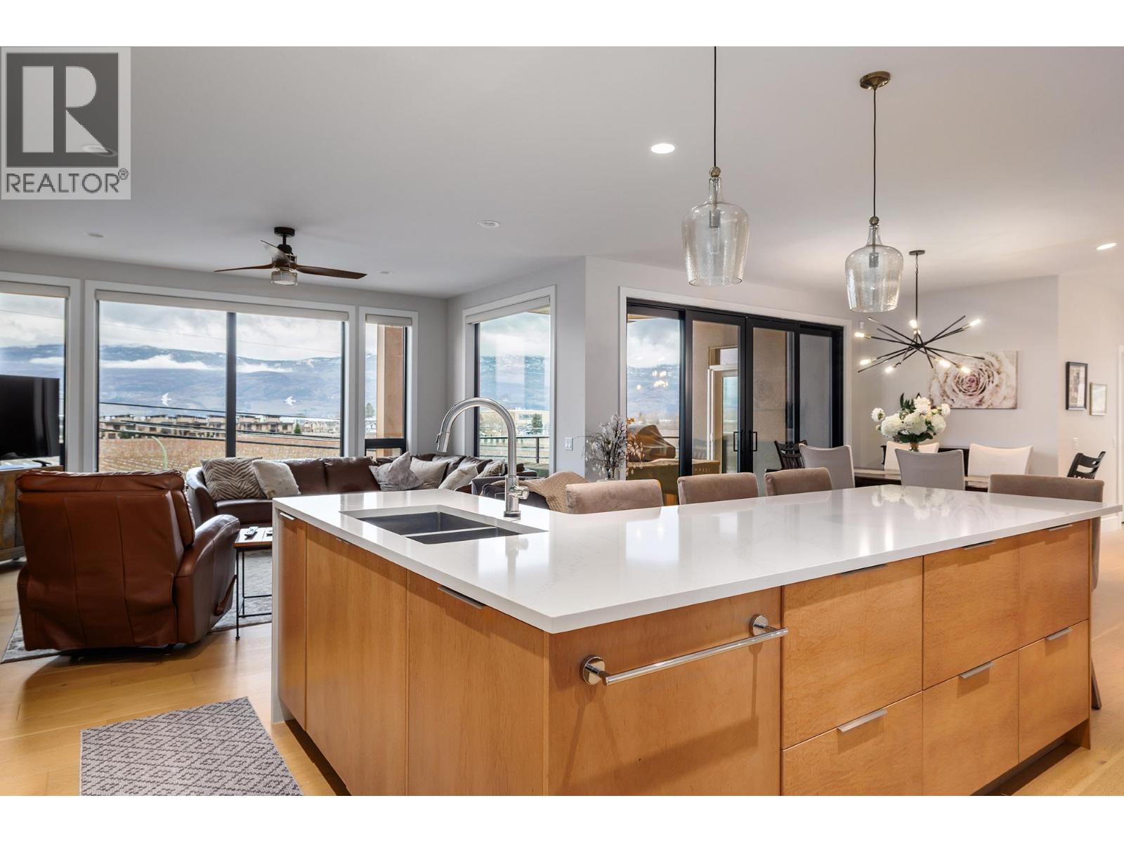 3639 Apple Way Boulevard, West Kelowna, British Columbia  V4T 1Y5 - Photo 3 - 10381258