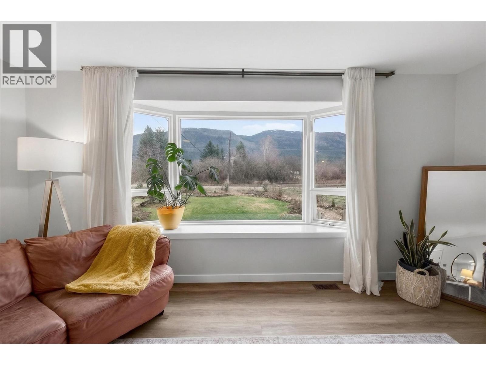 56 Tomkinson Road, Grindrod, British Columbia  V0E 1Y0 - Photo 15 - 10381175