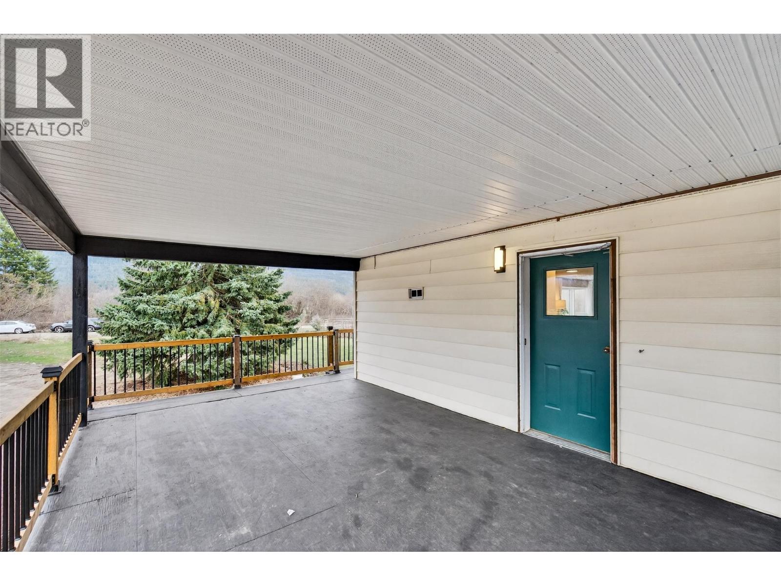 56 Tomkinson Road, Grindrod, British Columbia  V0E 1Y0 - Photo 34 - 10381175