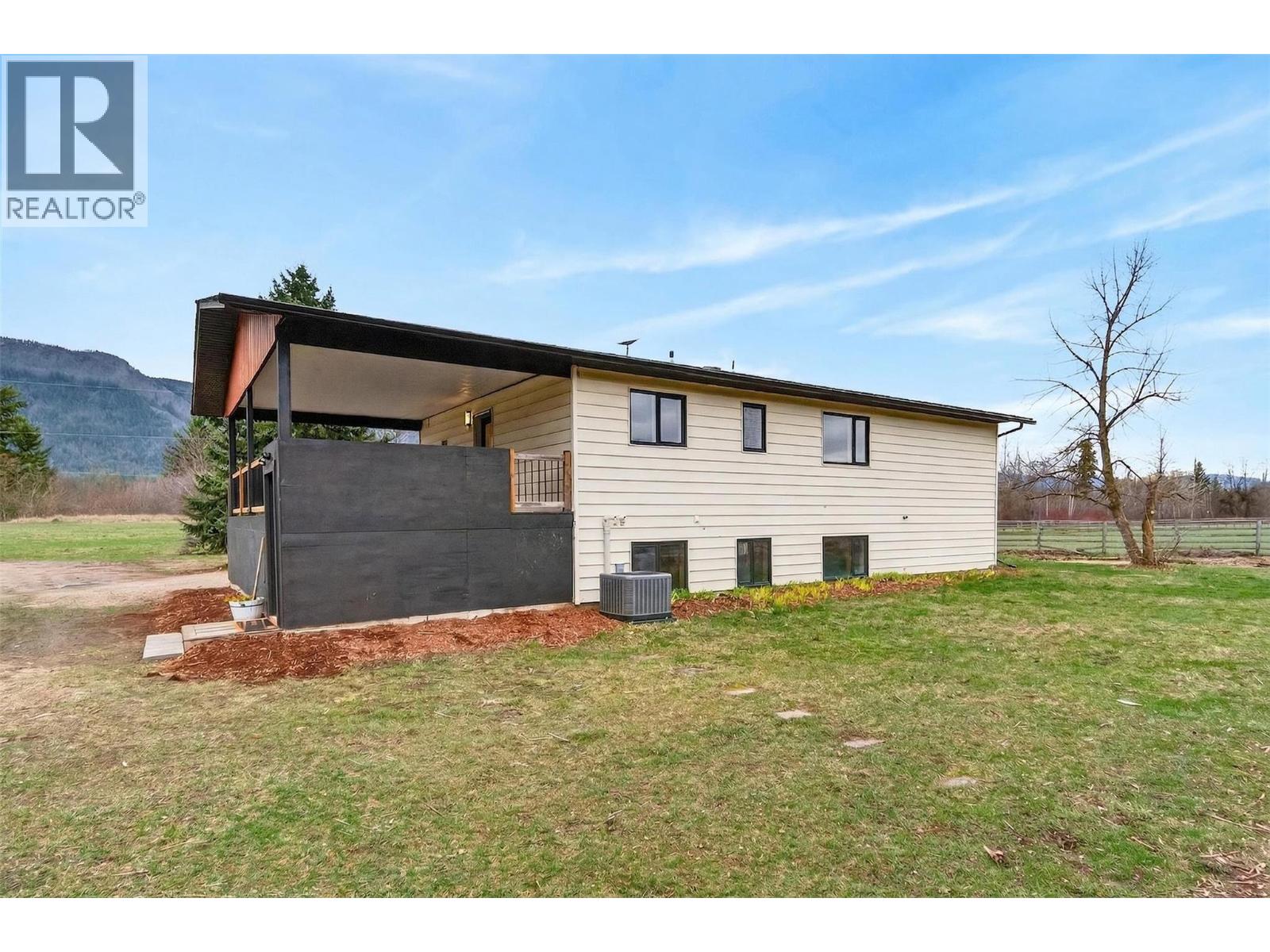 56 Tomkinson Road, Grindrod, British Columbia  V0E 1Y0 - Photo 43 - 10381175