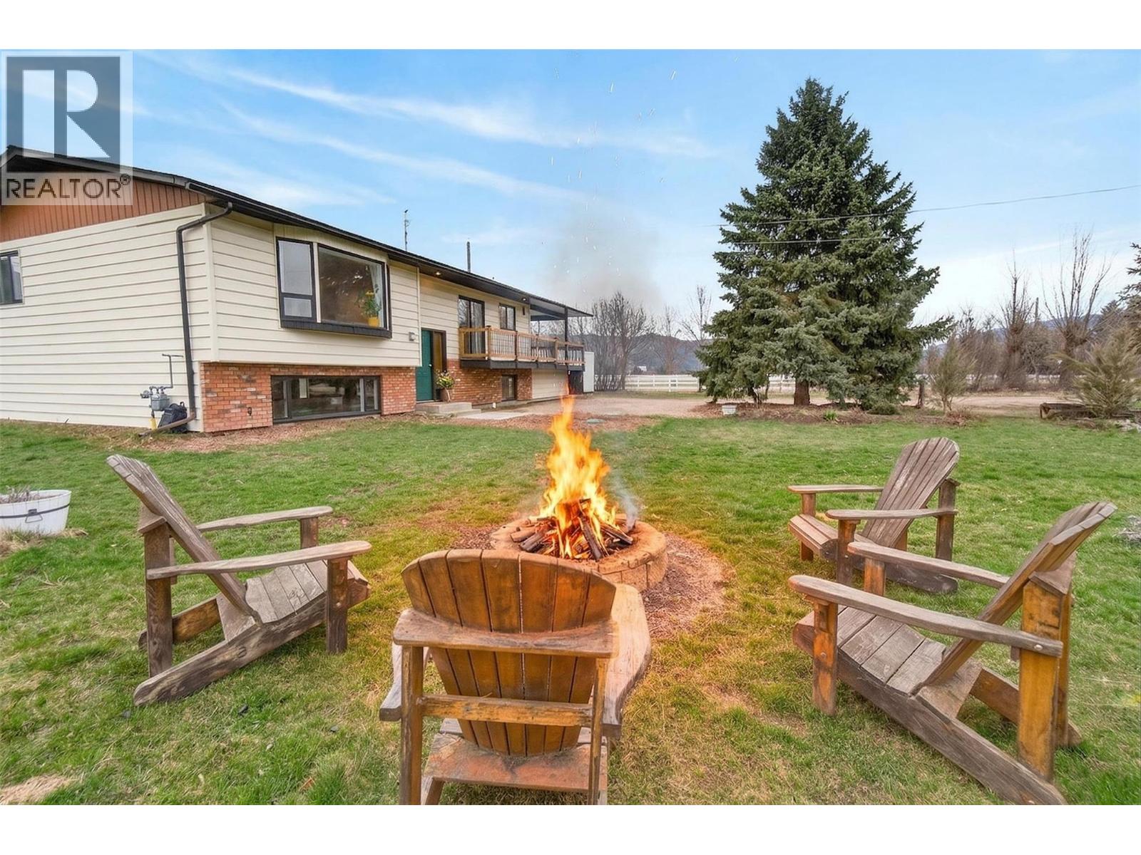 56 Tomkinson Road, Grindrod, British Columbia  V0E 1Y0 - Photo 44 - 10381175