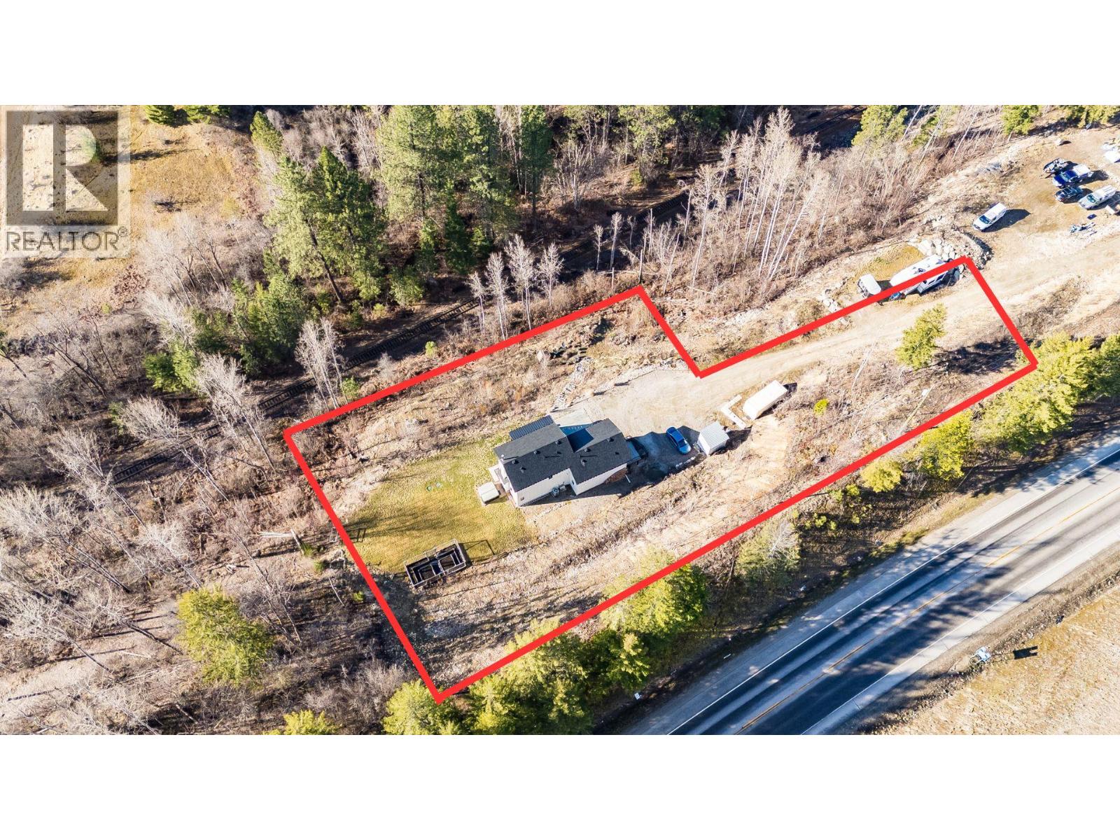 5758 Rocky Road, Nelson, British Columbia  V1L 6Y4 - Photo 11 - 10380931