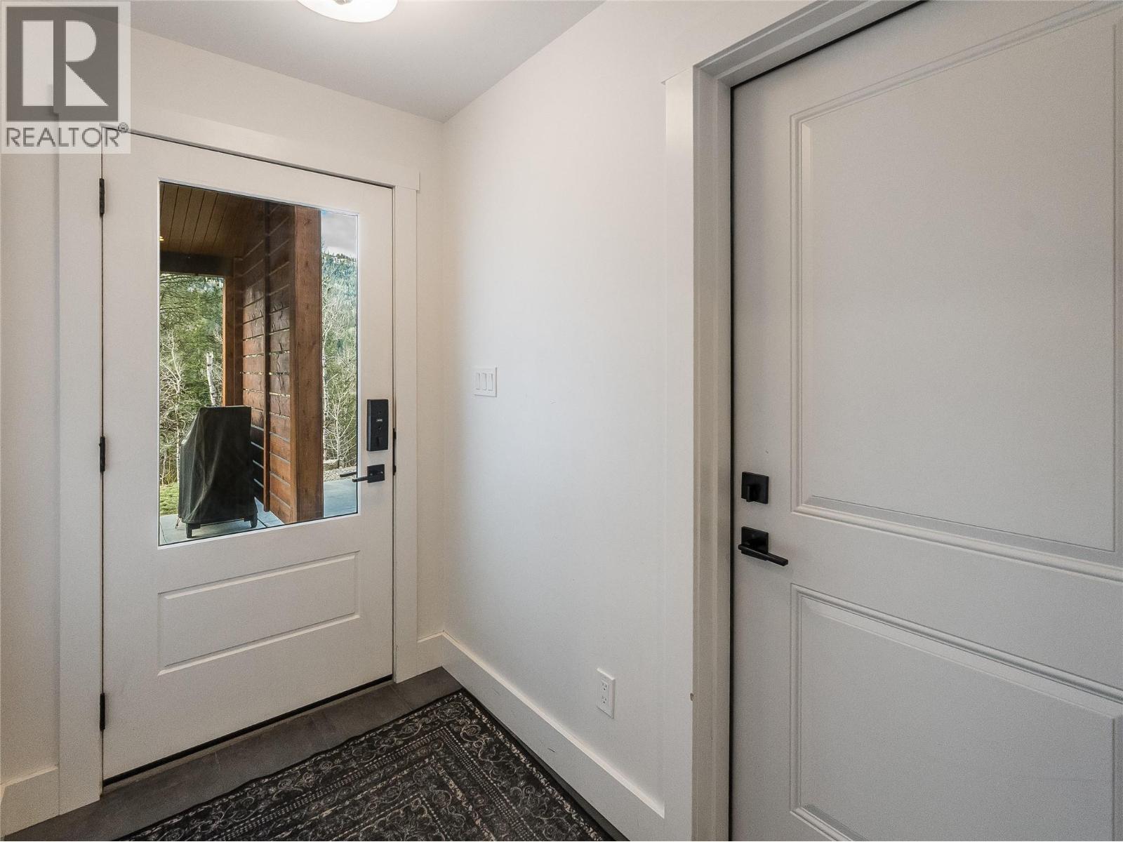 5758 Rocky Road, Nelson, British Columbia  V1L 6Y4 - Photo 19 - 10380931