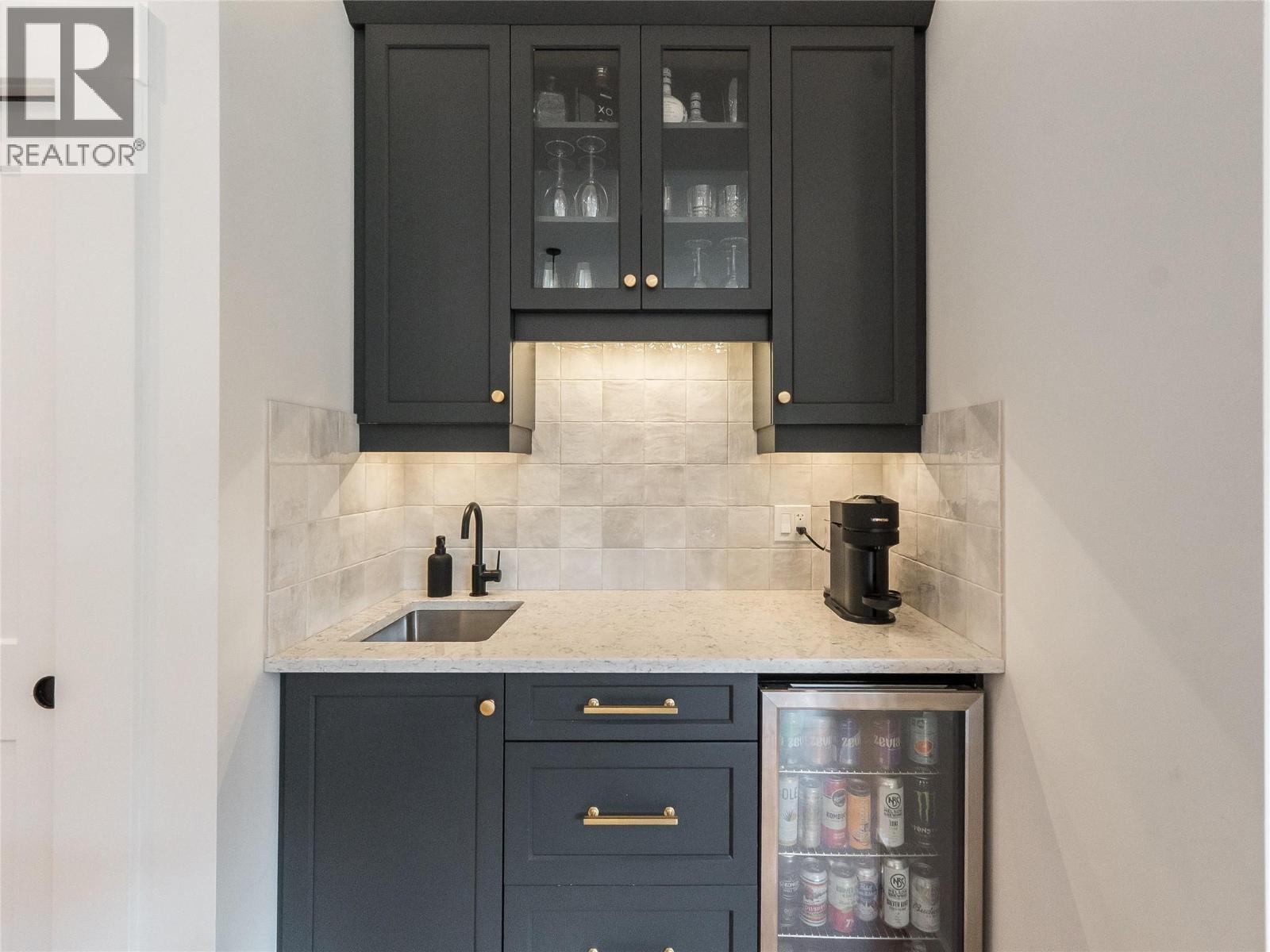 5758 Rocky Road, Nelson, British Columbia  V1L 6Y4 - Photo 23 - 10380931