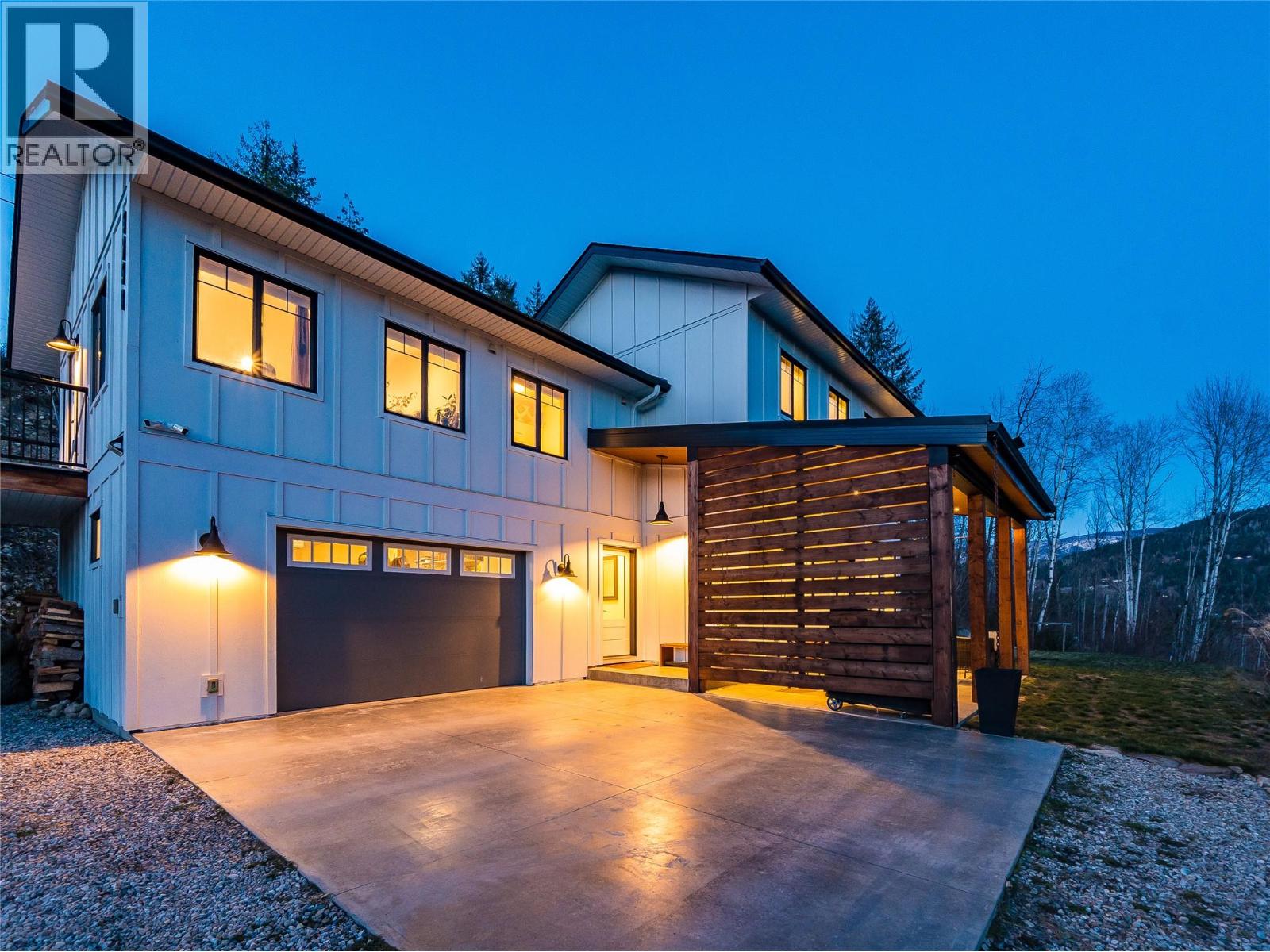 5758 Rocky Road, Nelson, British Columbia  V1L 6Y4 - Photo 3 - 10380931