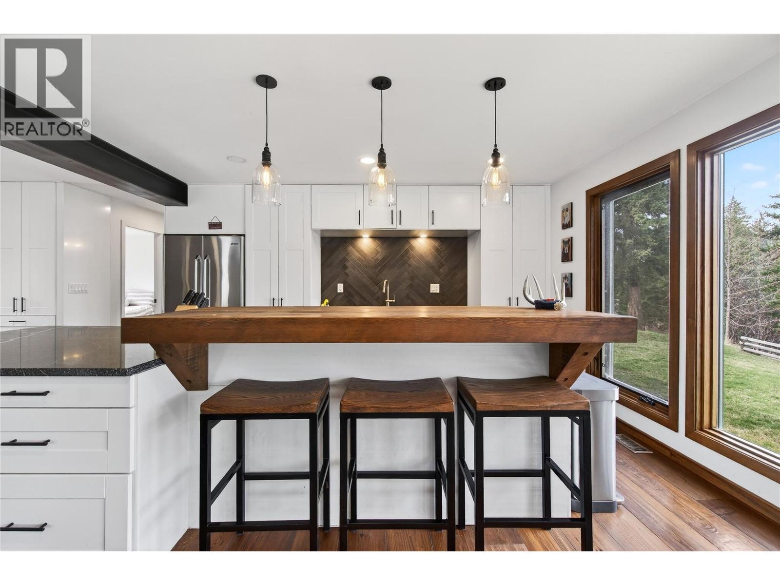 1040 Old Auto Road Se, Salmon Arm, British Columbia  V1E 2P5 - Photo 12 - 10380551