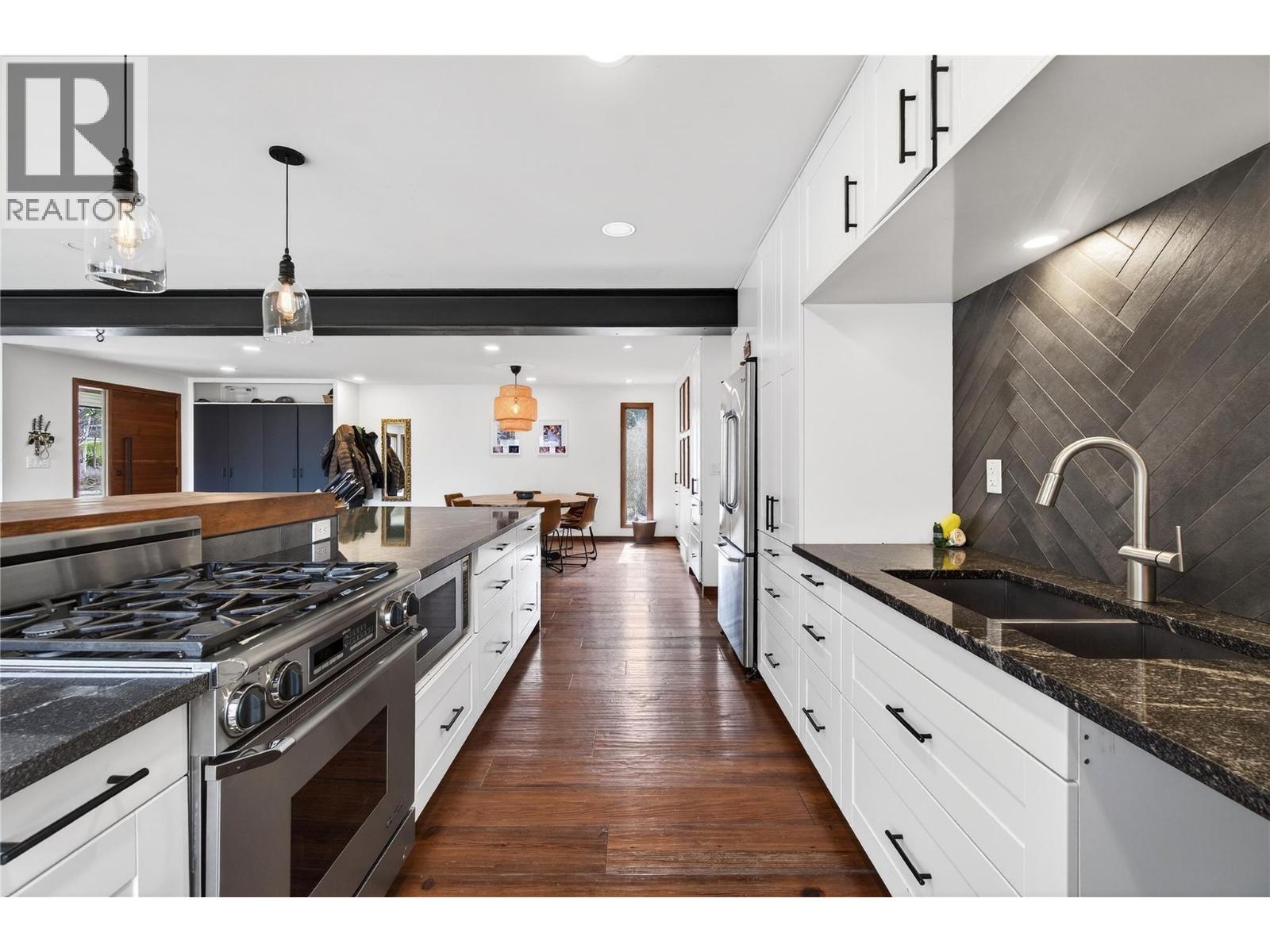 1040 Old Auto Road Se, Salmon Arm, British Columbia  V1E 2P5 - Photo 18 - 10380551