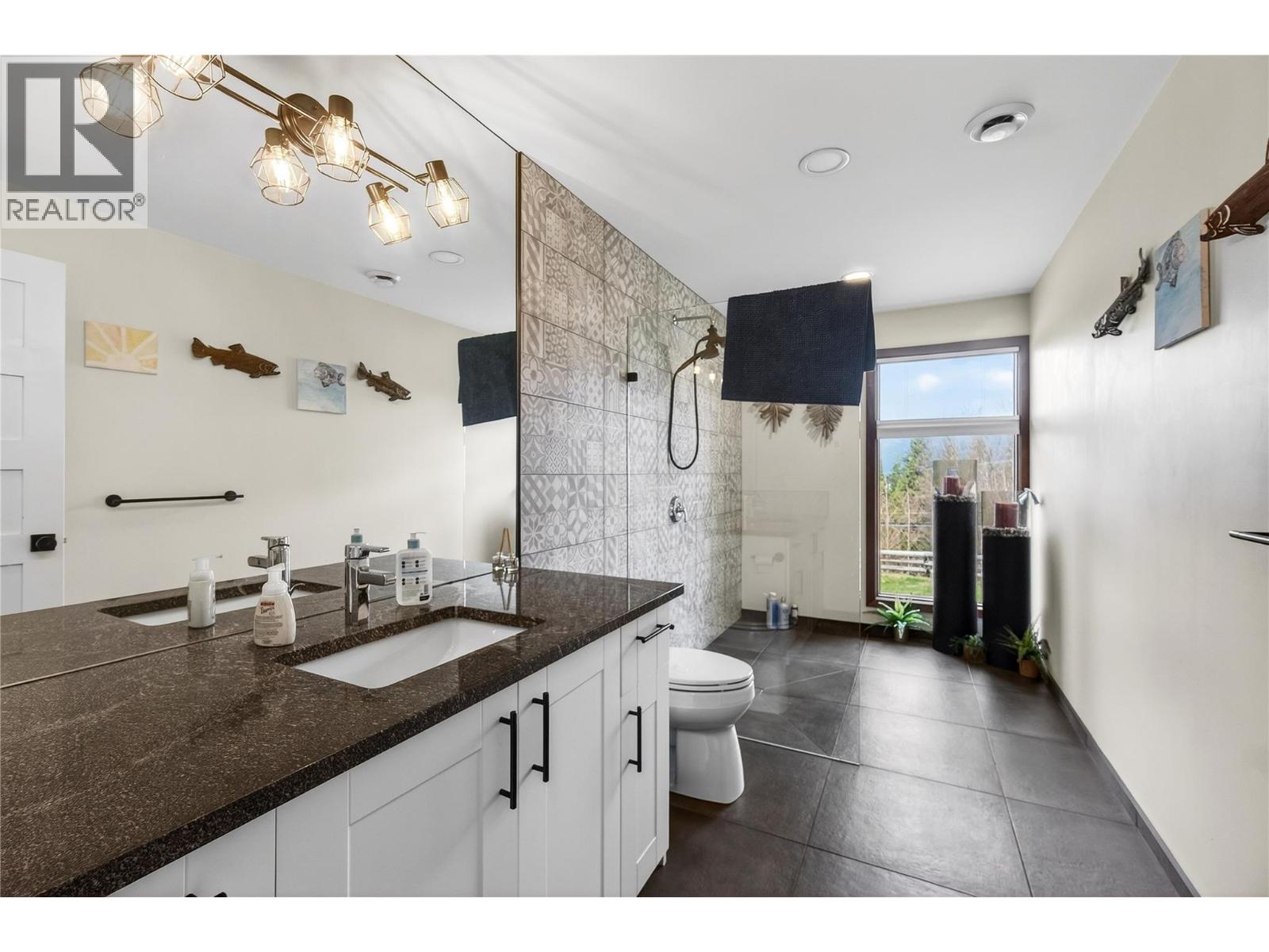 1040 Old Auto Road Se, Salmon Arm, British Columbia  V1E 2P5 - Photo 20 - 10380551