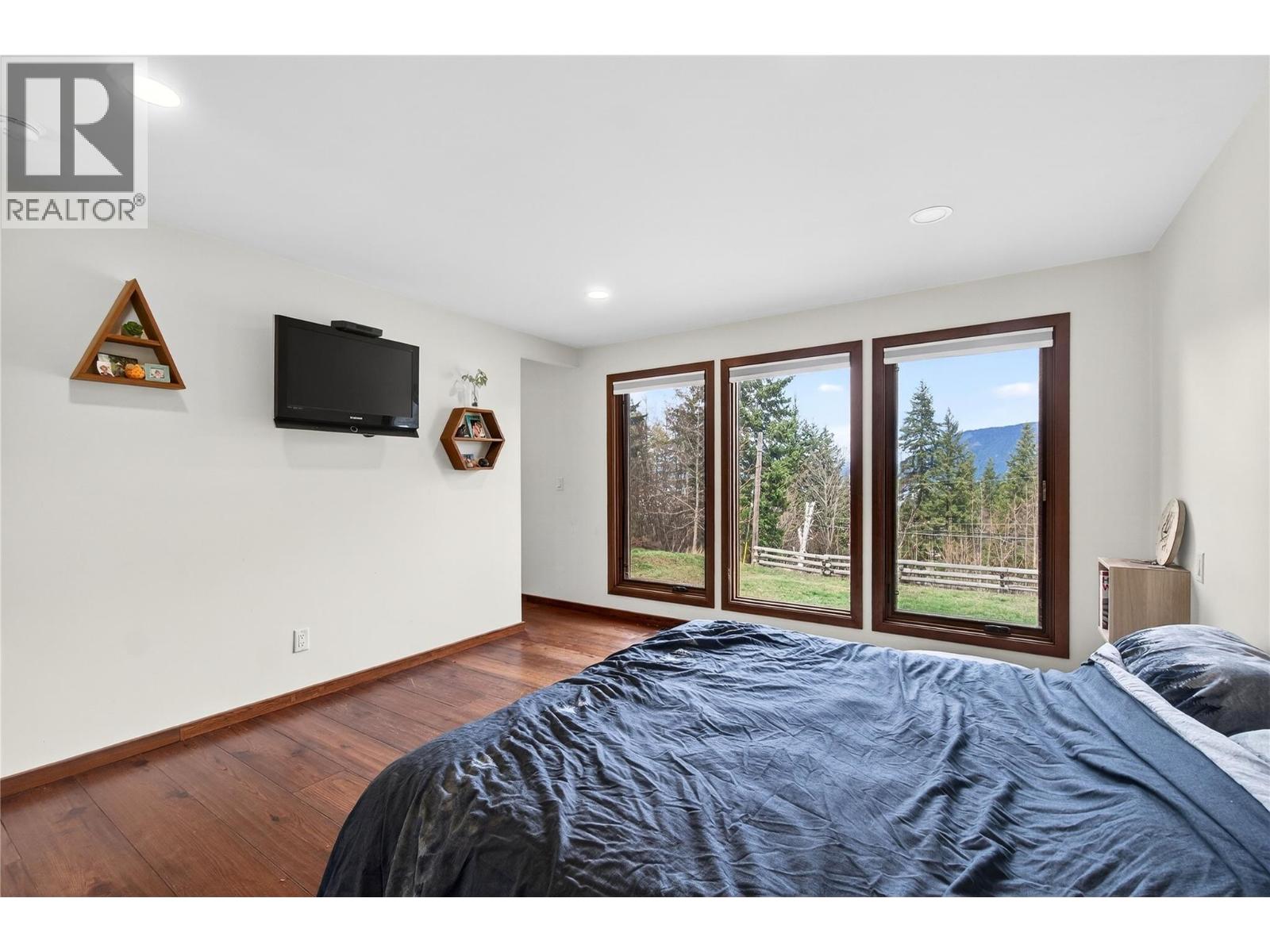 1040 Old Auto Road Se, Salmon Arm, British Columbia  V1E 2P5 - Photo 24 - 10380551