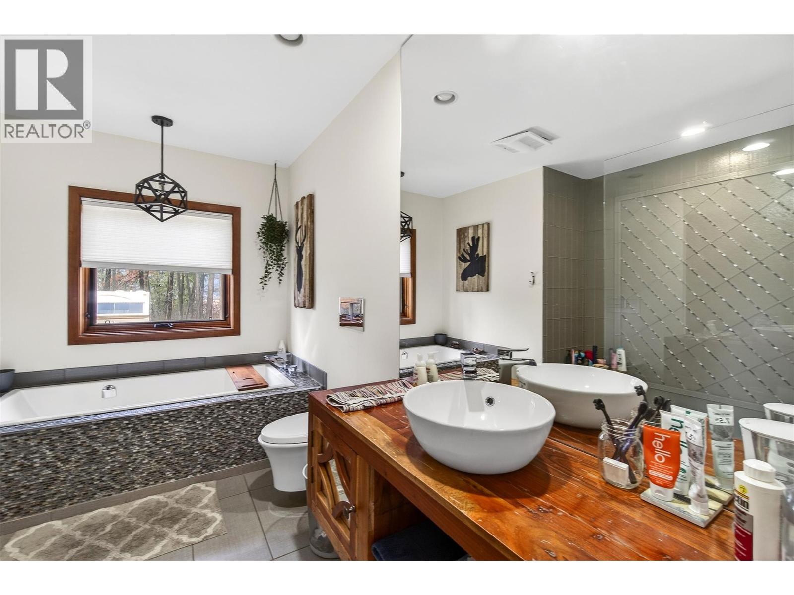 1040 Old Auto Road Se, Salmon Arm, British Columbia  V1E 2P5 - Photo 27 - 10380551