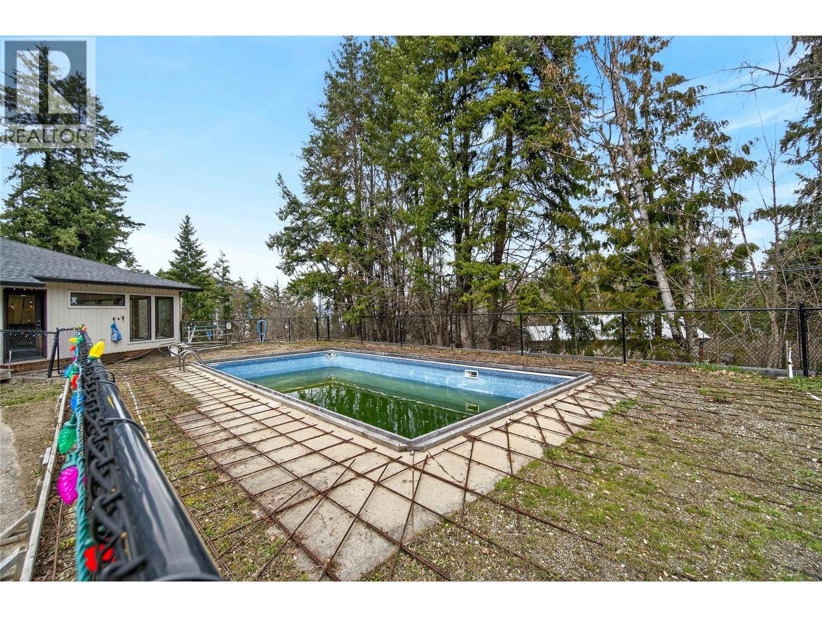 1040 Old Auto Road Se, Salmon Arm, British Columbia  V1E 2P5 - Photo 43 - 10380551