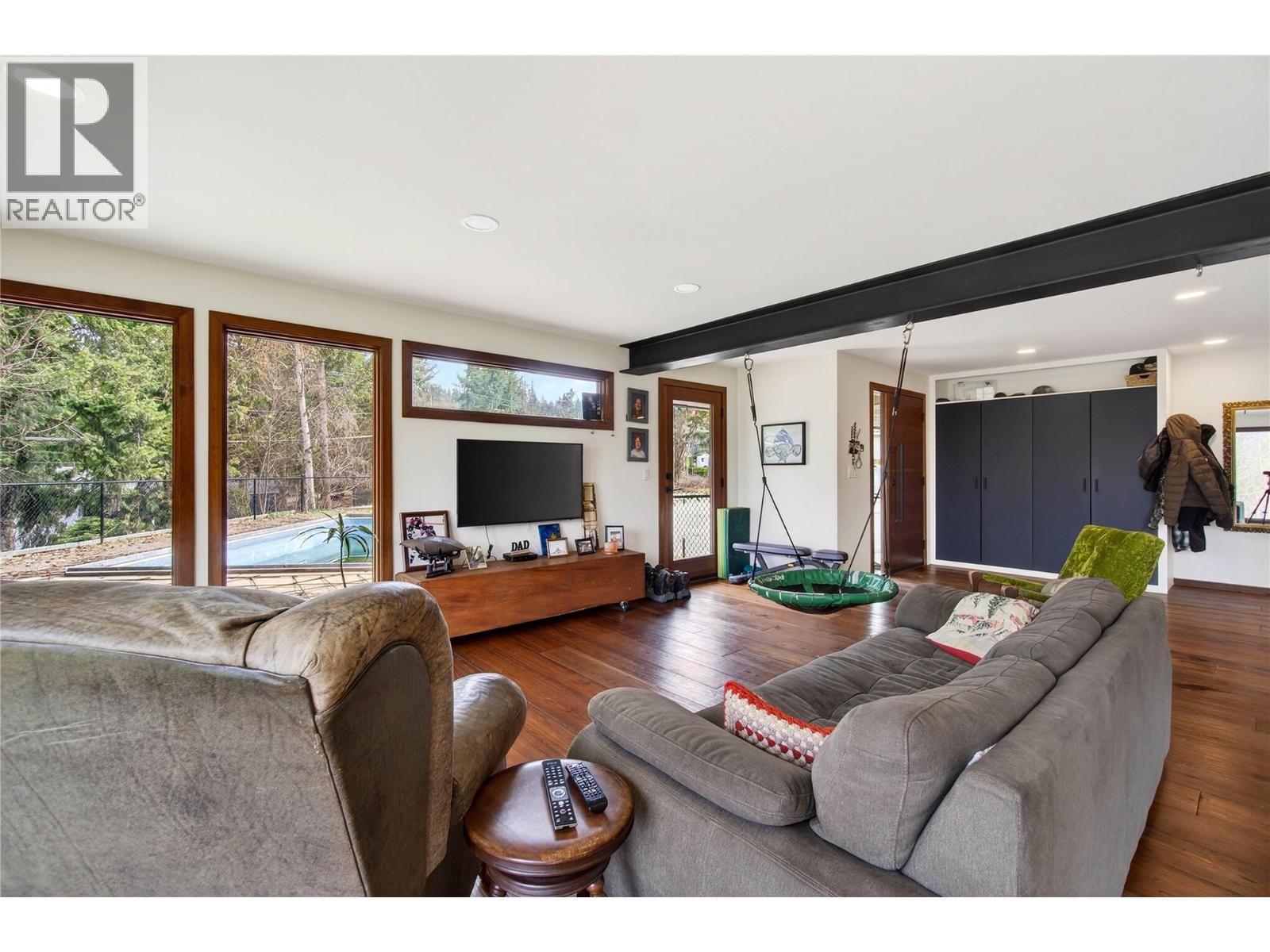 1040 Old Auto Road Se, Salmon Arm, British Columbia  V1E 2P5 - Photo 7 - 10380551