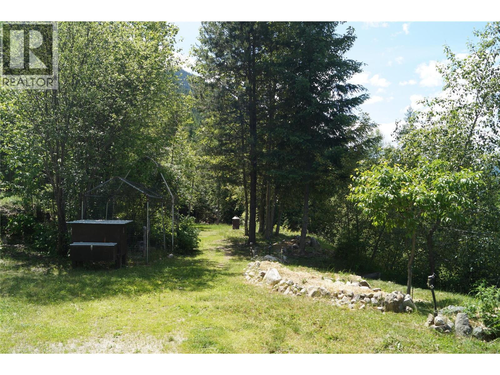 4650 6 Highway, Winlaw, British Columbia  V0G 2J0 - Photo 16 - 10379117