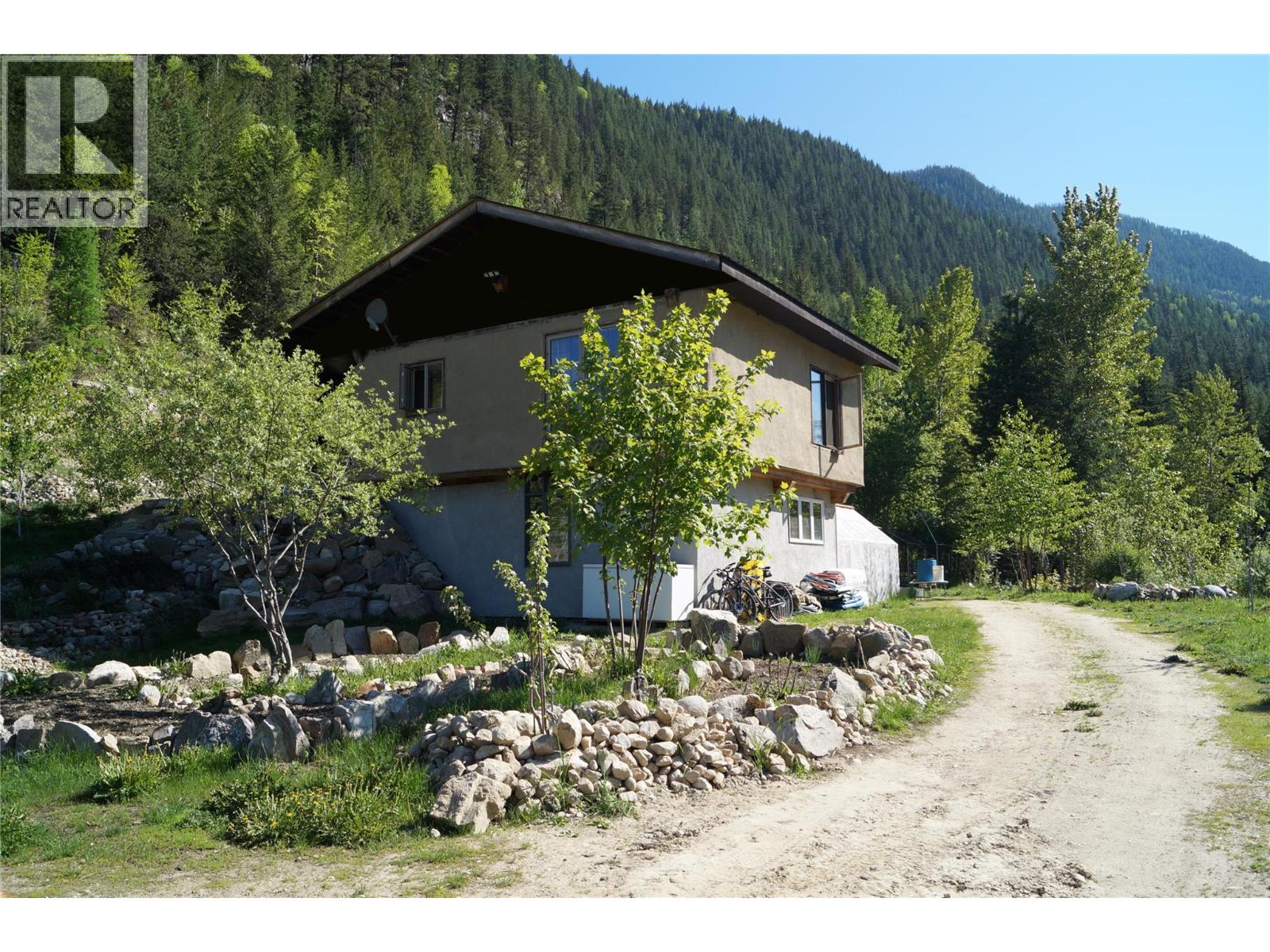 4650 6 Highway, Winlaw, British Columbia  V0G 2J0 - Photo 4 - 10379117