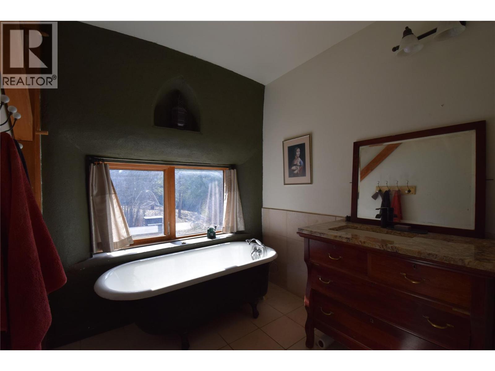 4650 6 Highway, Winlaw, British Columbia  V0G 2J0 - Photo 47 - 10379117