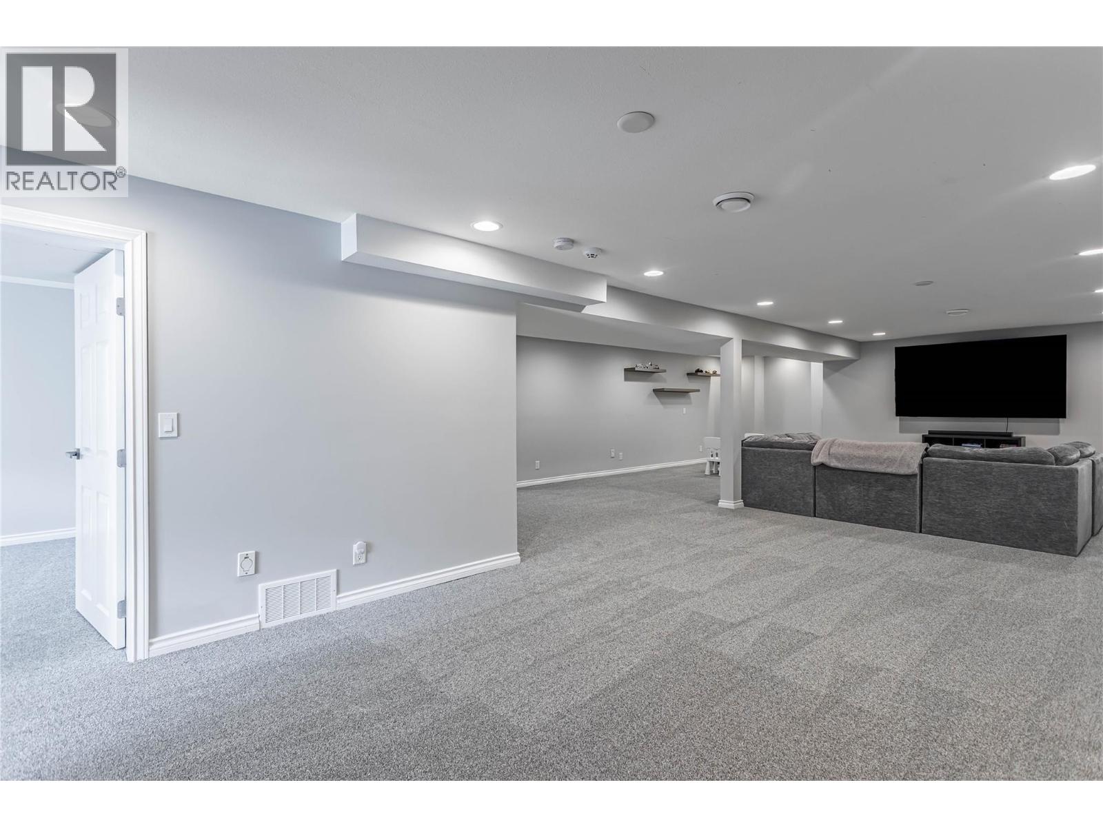 3350 Larkspur Court, Kelowna, British Columbia  V1W 4E4 - Photo 62 - 10381299