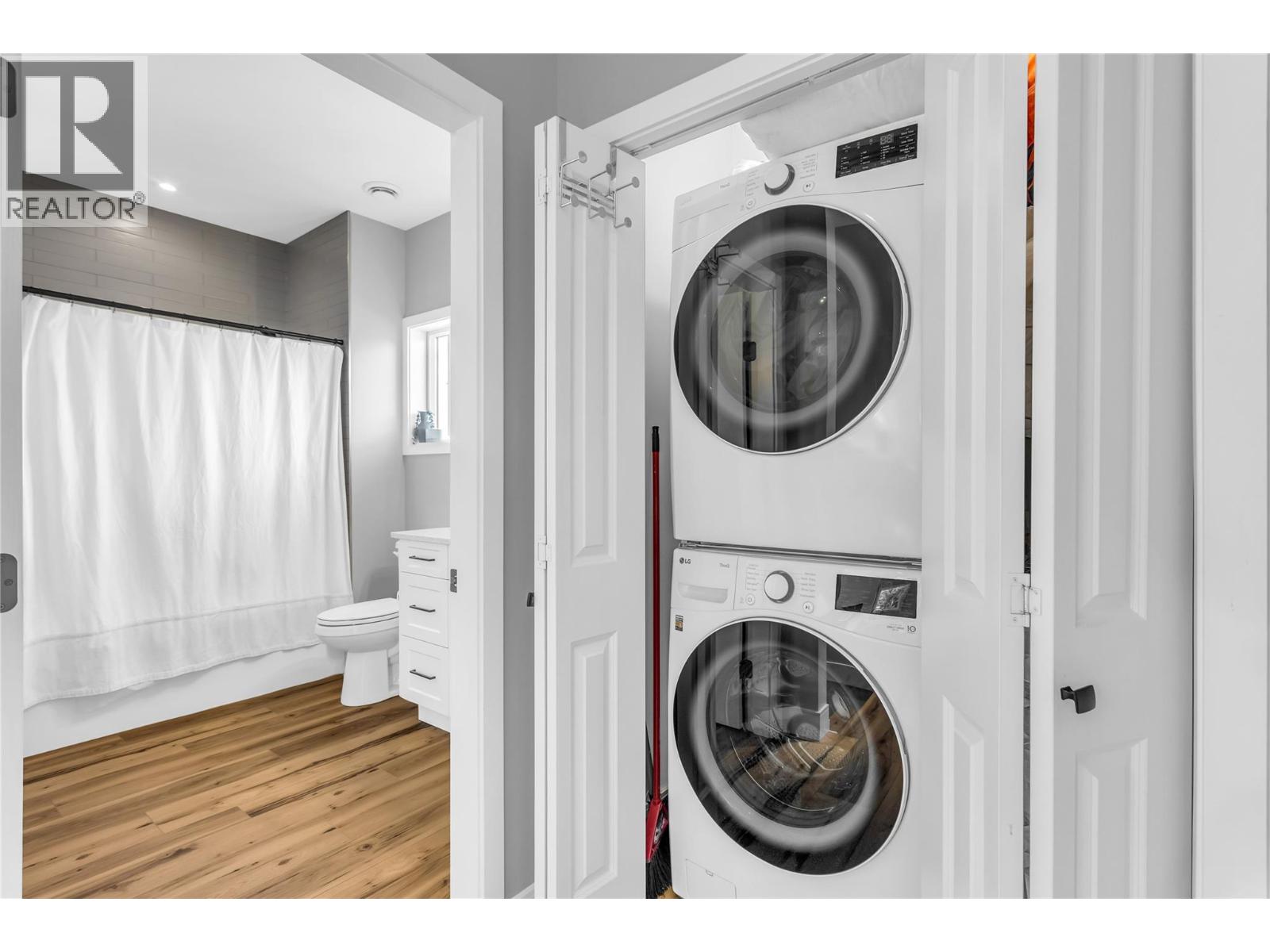 3350 Larkspur Court, Kelowna, British Columbia  V1W 4E4 - Photo 75 - 10381299