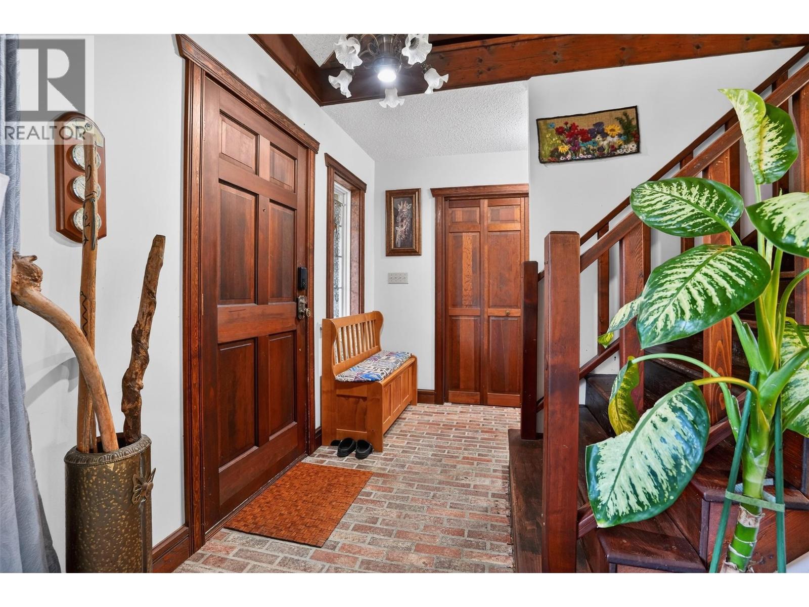 6119 Pippers Lane, Nelson, British Columbia  V1L 6P5 - Photo 5 - 10377334