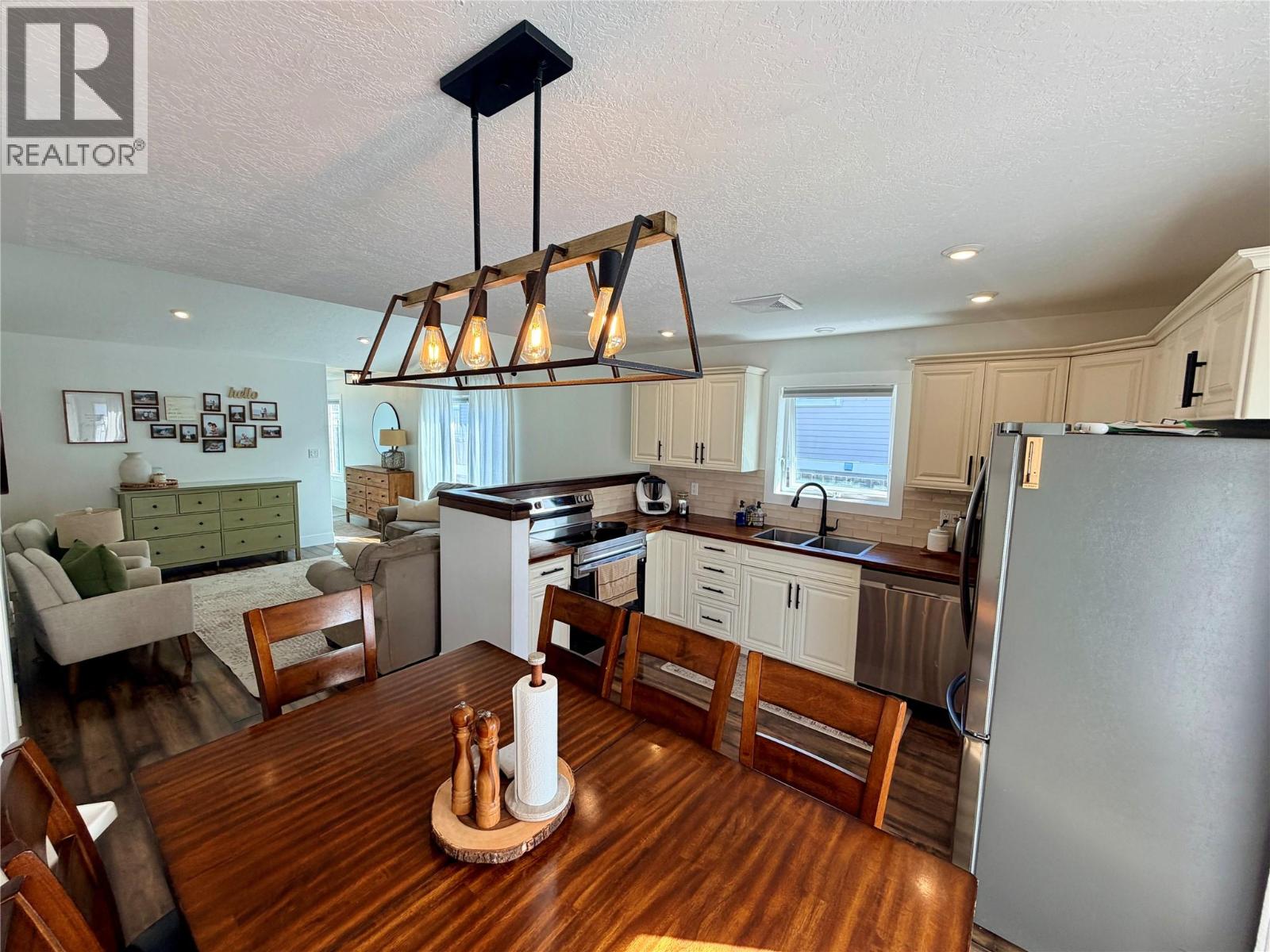 1327 101 Avenue, Dawson Creek, British Columbia  V1G 2A4 - Photo 9 - 10381379