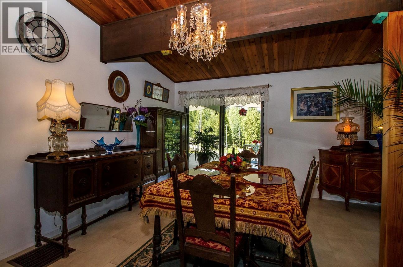 2180 Clough Road, Revelstoke, British Columbia  V0E 2S0 - Photo 18 - 10381334