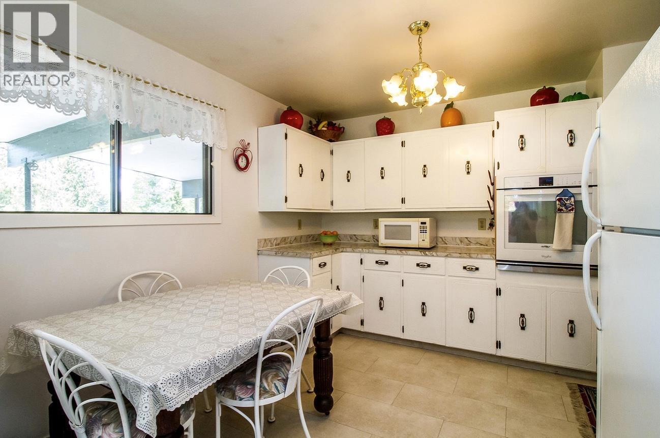 2180 Clough Road, Revelstoke, British Columbia  V0E 2S0 - Photo 21 - 10381334