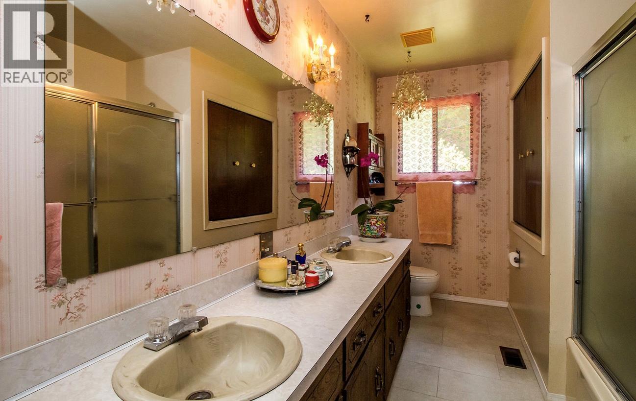 2180 Clough Road, Revelstoke, British Columbia  V0E 2S0 - Photo 22 - 10381334