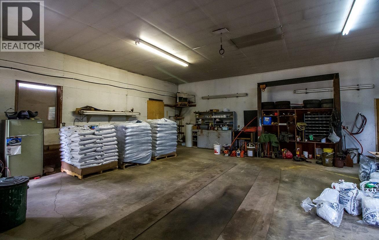 2180 Clough Road, Revelstoke, British Columbia  V0E 2S0 - Photo 28 - 10381334