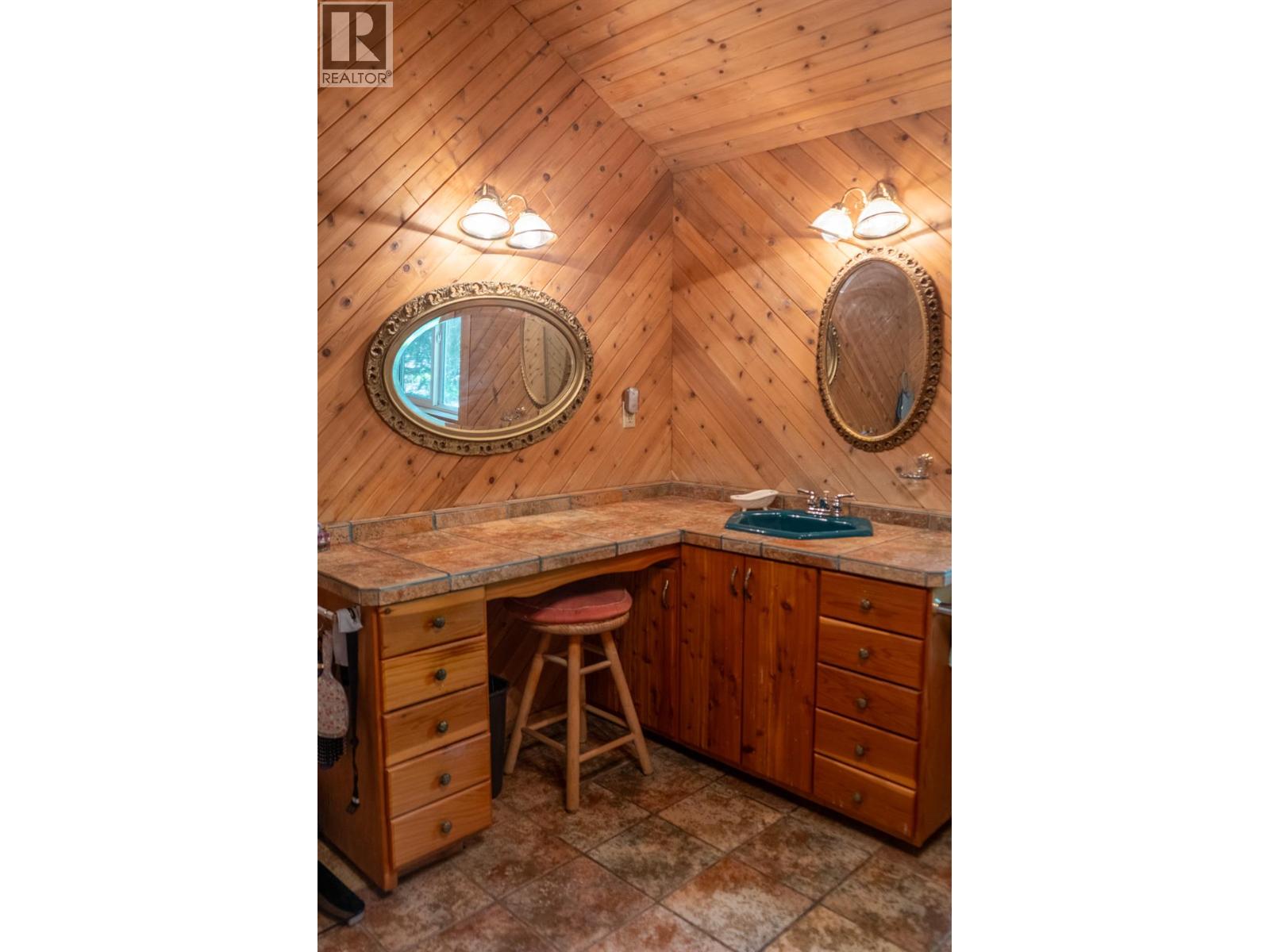 702 Forner Road, Lister, British Columbia  V0B 1G2 - Photo 51 - 10381321