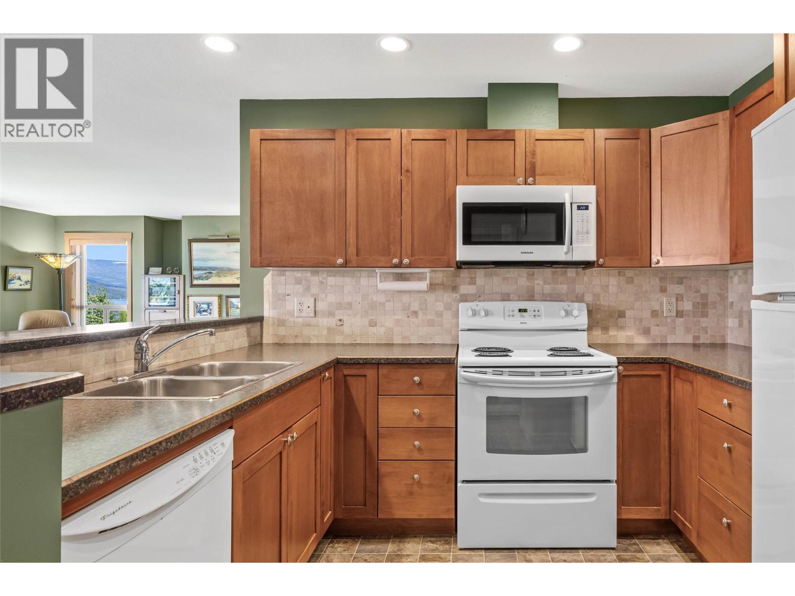 1170 Montgomery Place, Chase, British Columbia  V0E 1M0 - Photo 13 - 10381170