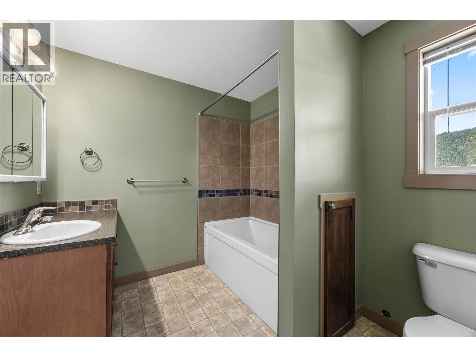 1170 Montgomery Place, Chase, British Columbia  V0E 1M0 - Photo 29 - 10381170