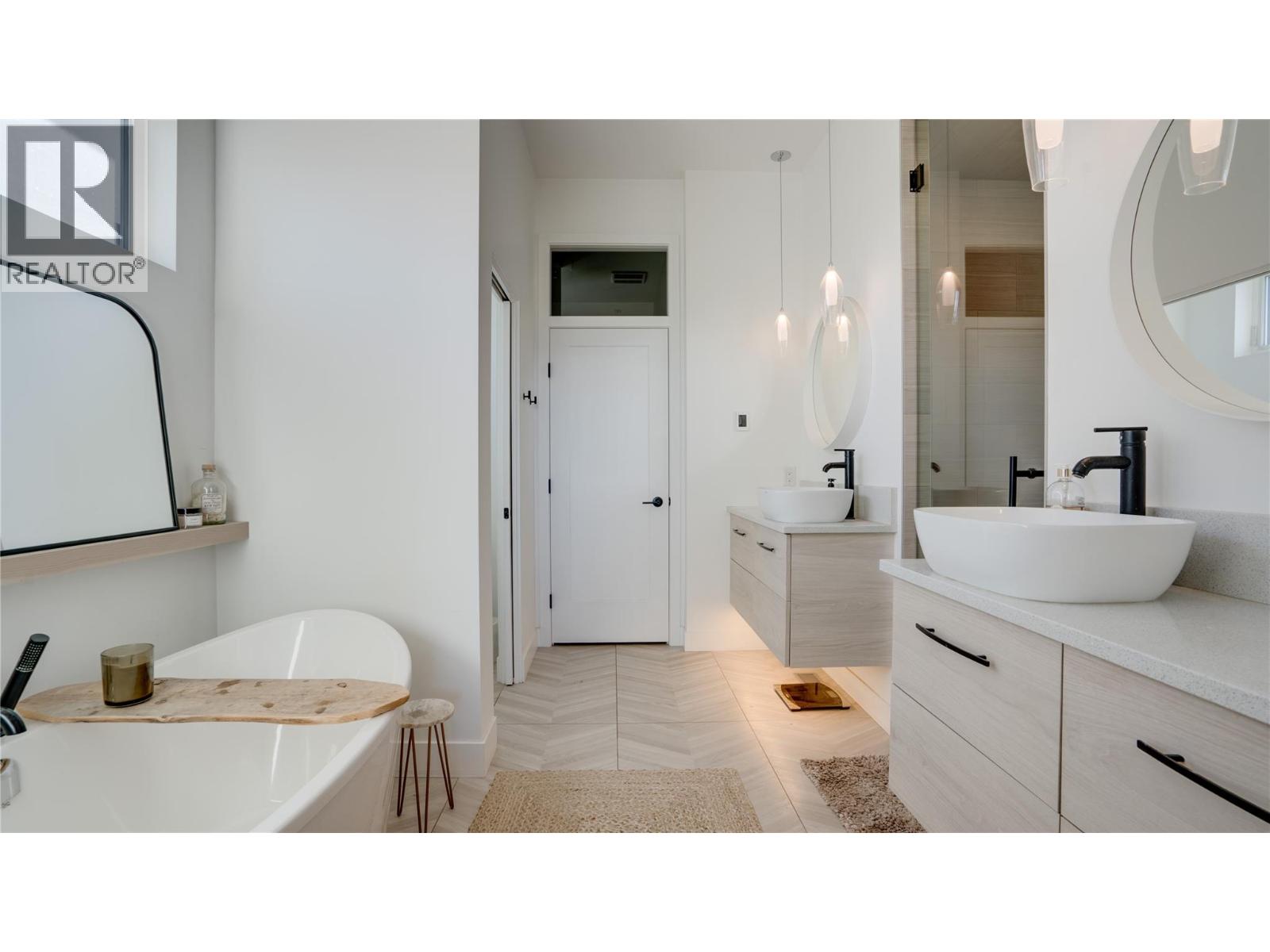 1220 Ponds Avenue, Kelowna, British Columbia  V1W 5N1 - Photo 28 - 10381282