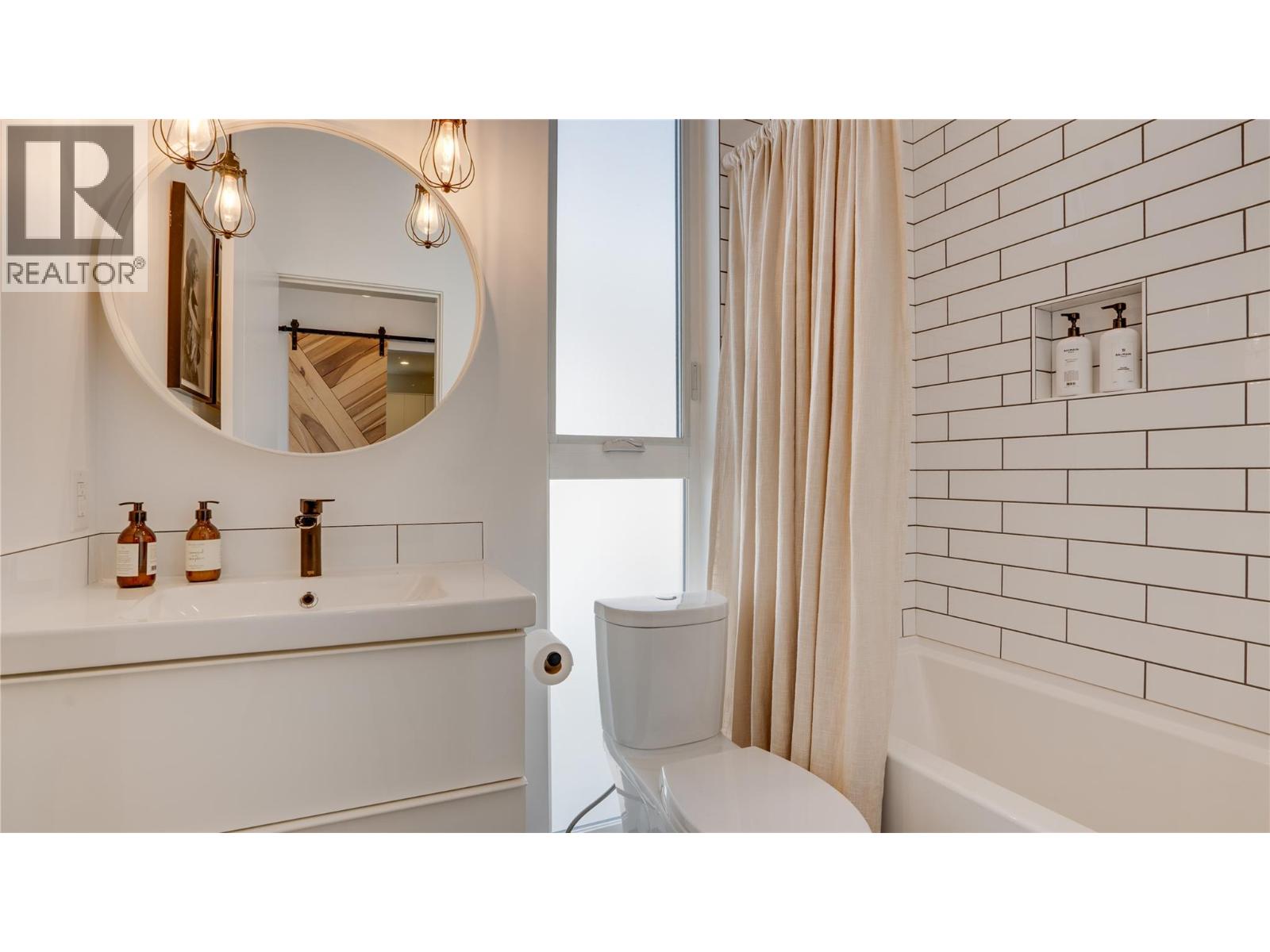 1220 Ponds Avenue, Kelowna, British Columbia  V1W 5N1 - Photo 34 - 10381282