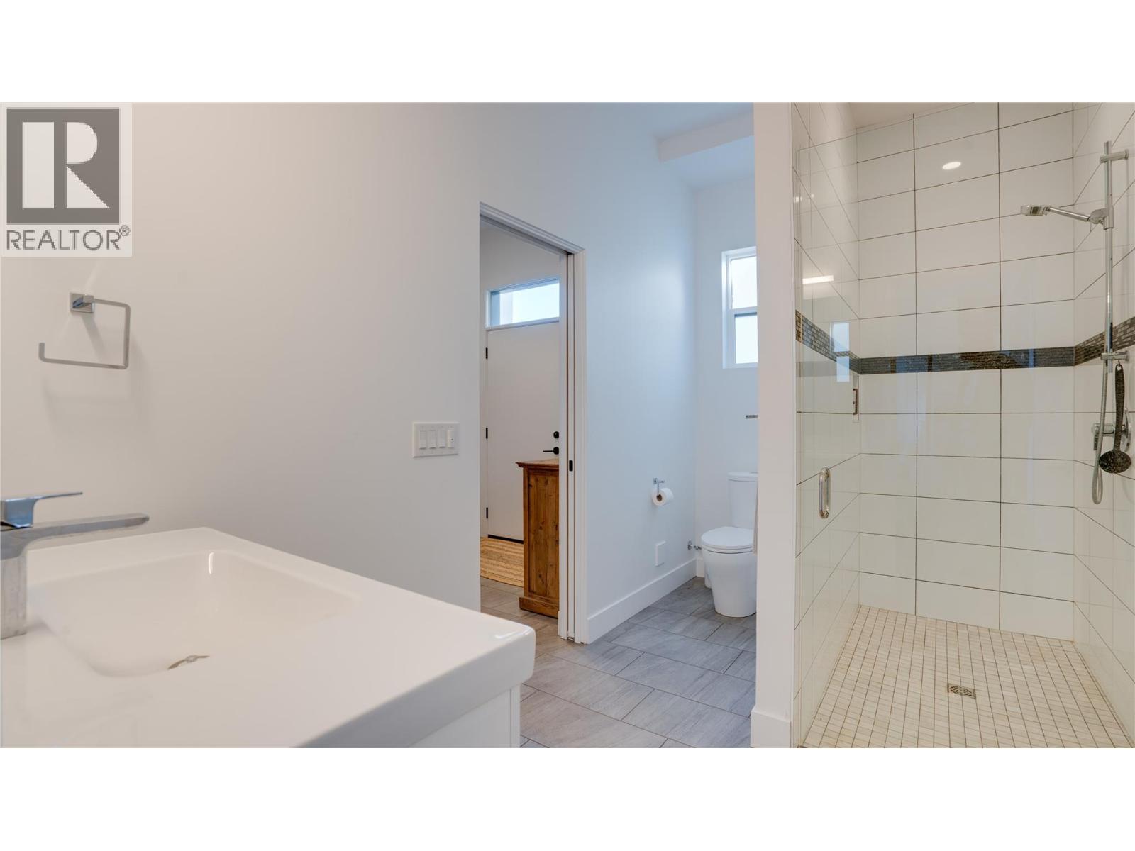 1220 Ponds Avenue, Kelowna, British Columbia  V1W 5N1 - Photo 56 - 10381282