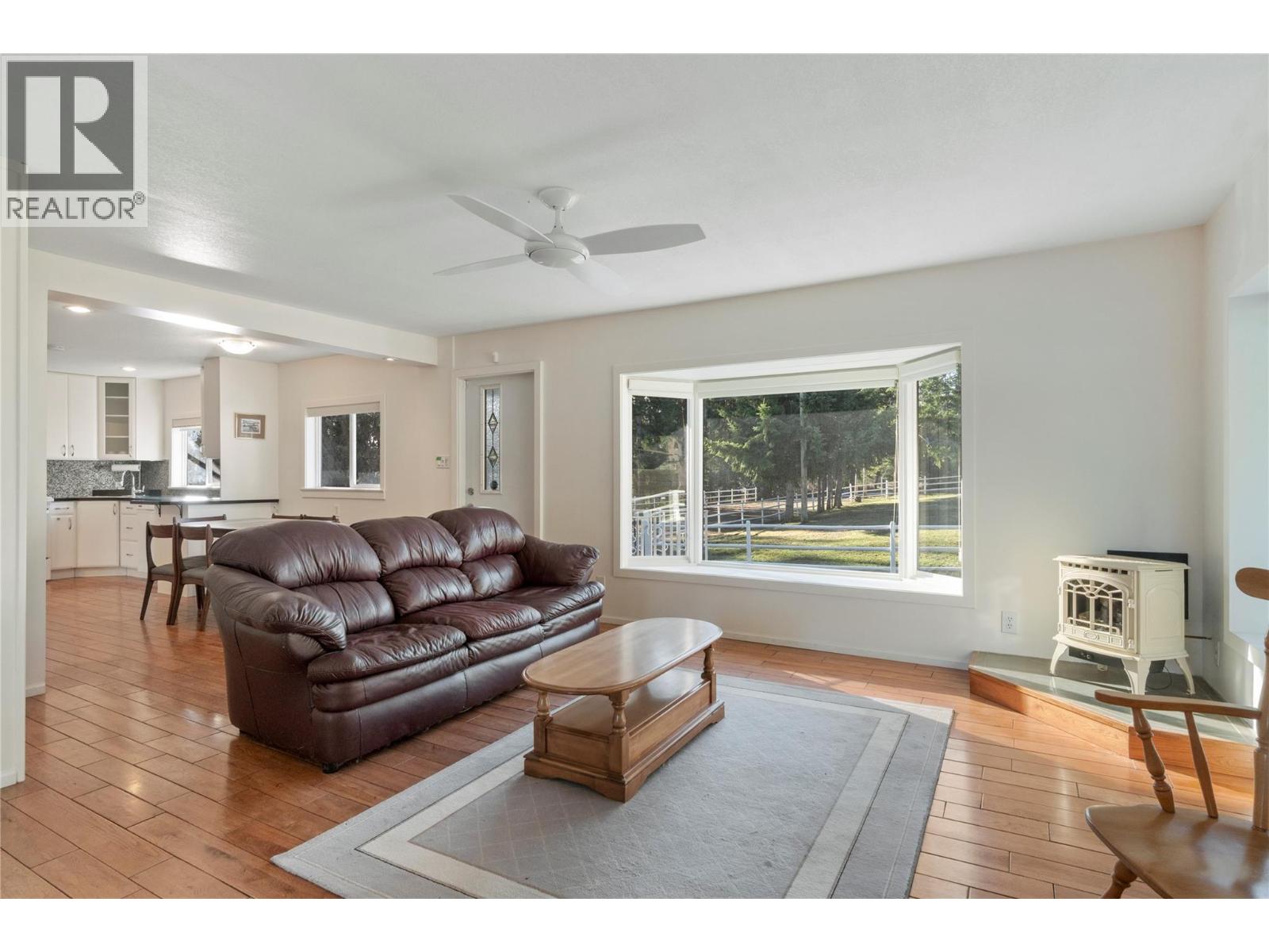 4091 10 Avenue Se, Salmon Arm, British Columbia  V1E 1W7 - Photo 7 - 10381154