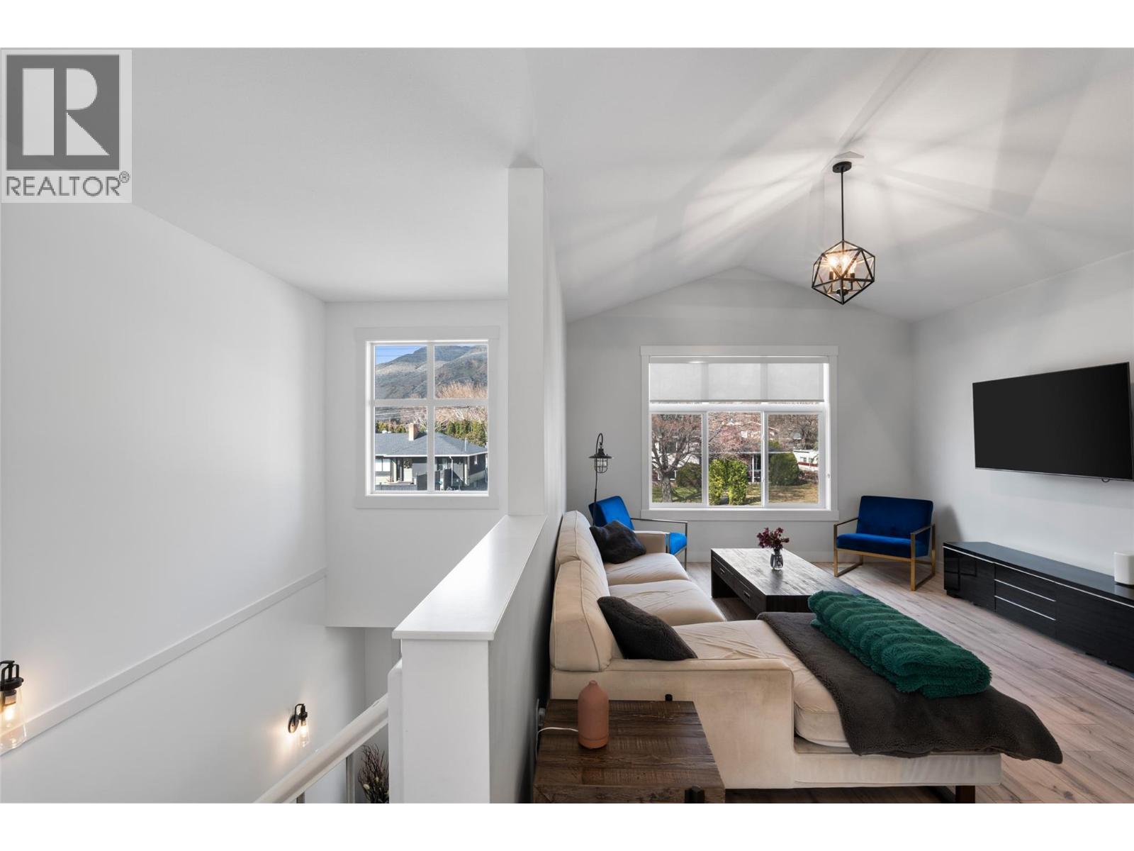 2355 Parkcrest Avenue, Kamloops, British Columbia  V2B 4Y2 - Photo 6 - 10381049