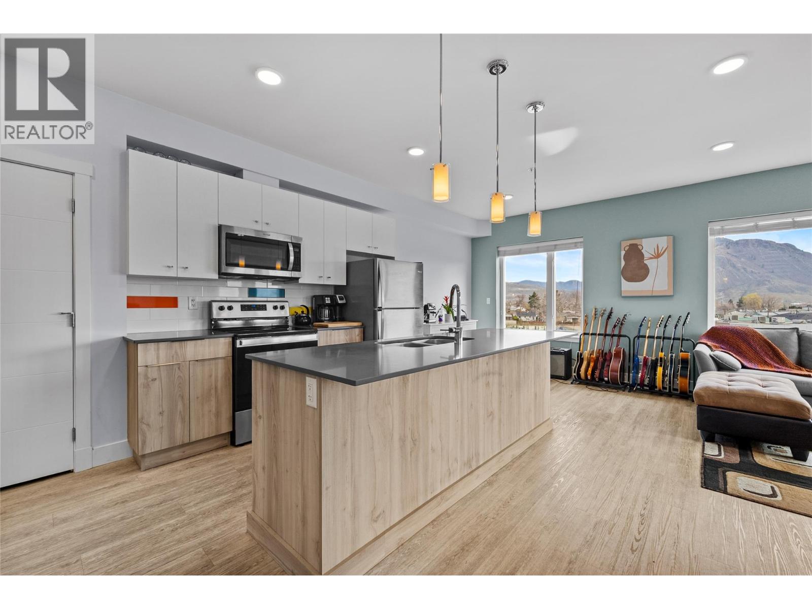 107 Yew Street Unit# 505, Kamloops, British Columbia  V2B 4A1 - Photo 2 - 10381364