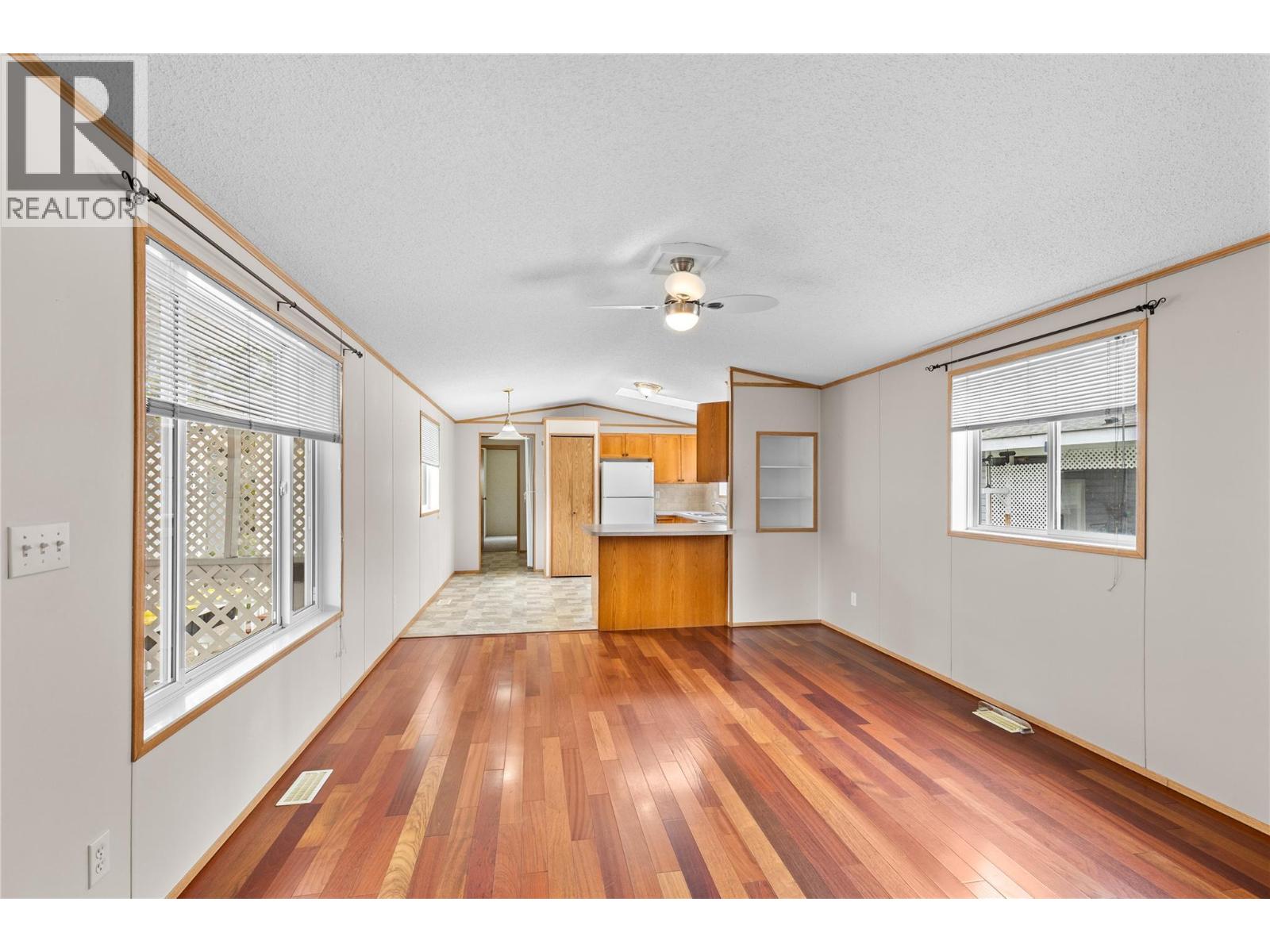 5484 25 Avenue Unit# 32, Vernon, British Columbia  V1T 7A8 - Photo 3 - 10381136