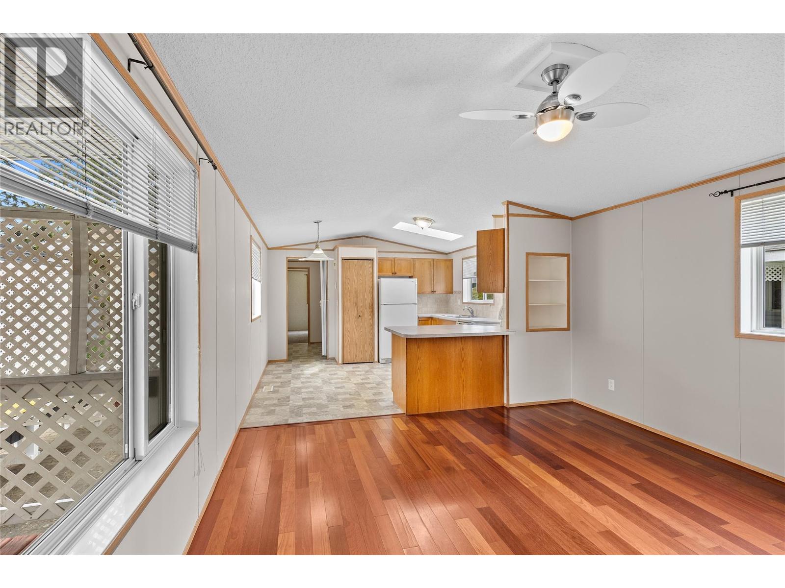 5484 25 Avenue Unit# 32, Vernon, British Columbia  V1T 7A8 - Photo 5 - 10381136