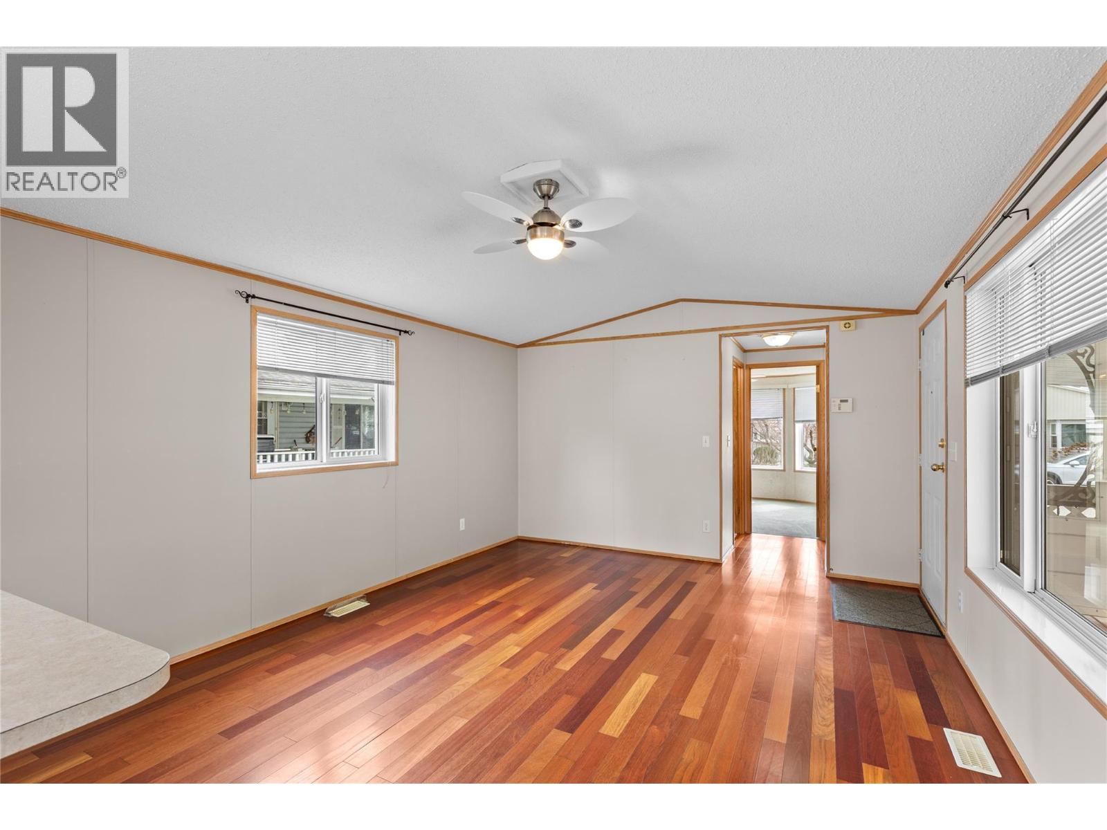 5484 25 Avenue Unit# 32, Vernon, British Columbia  V1T 7A8 - Photo 6 - 10381136