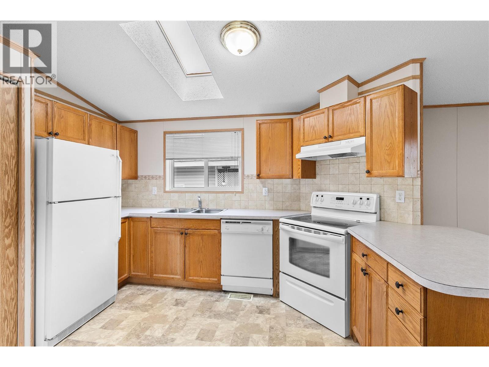 5484 25 Avenue Unit# 32, Vernon, British Columbia  V1T 7A8 - Photo 8 - 10381136