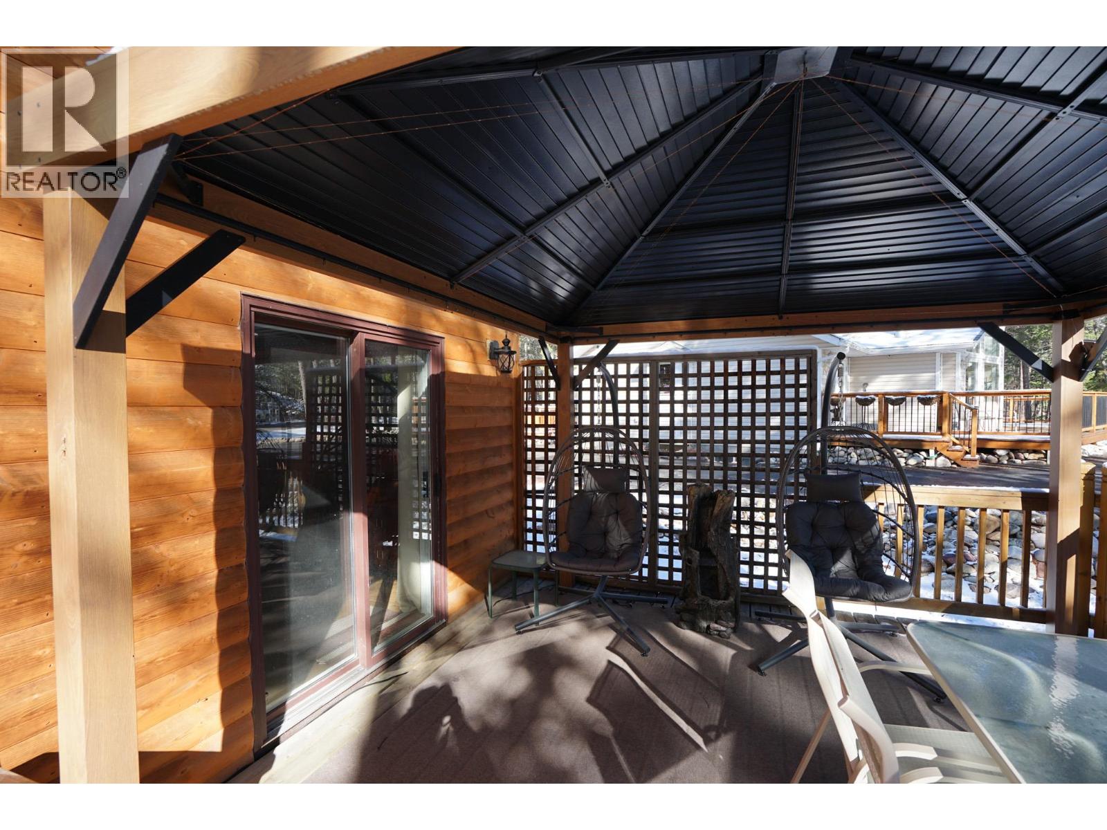 5405 Dutch Creek Road, Dutch Creek, British Columbia  V0B 1L2 - Photo 23 - 10381351