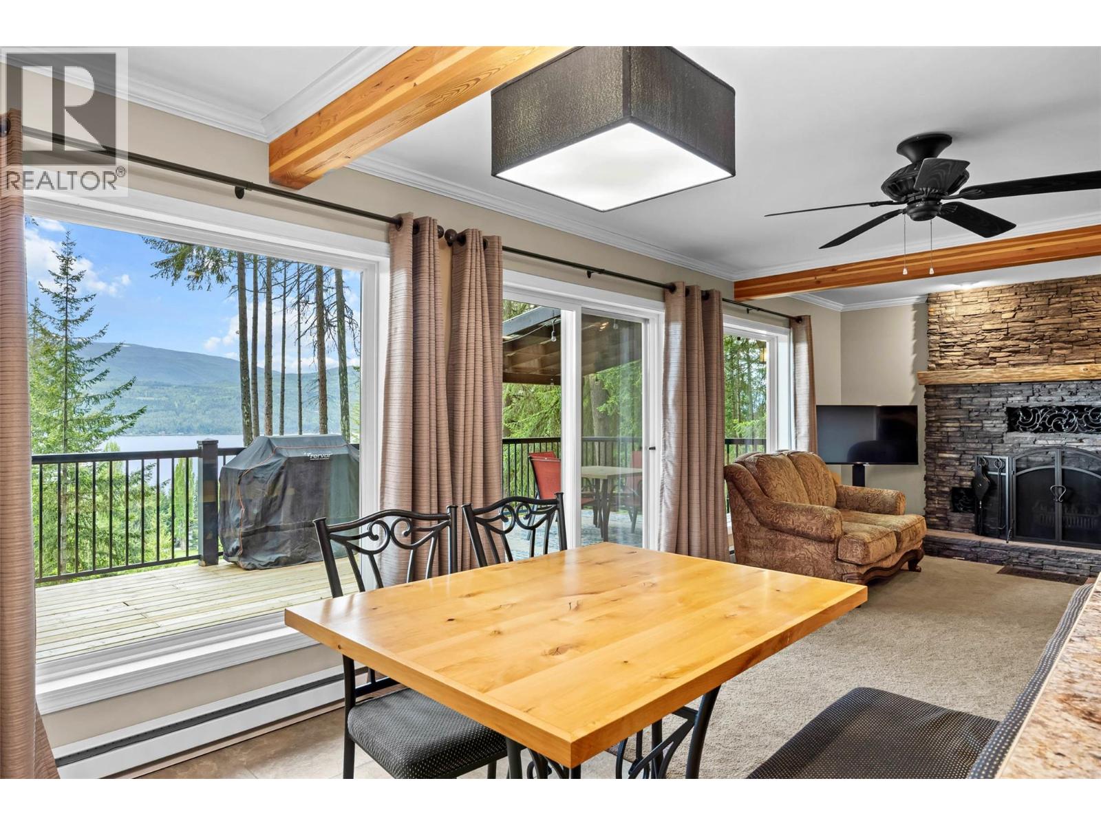 7730 Columbia Drive, Anglemont, British Columbia  V0E 1M8 - Photo 11 - 10380081