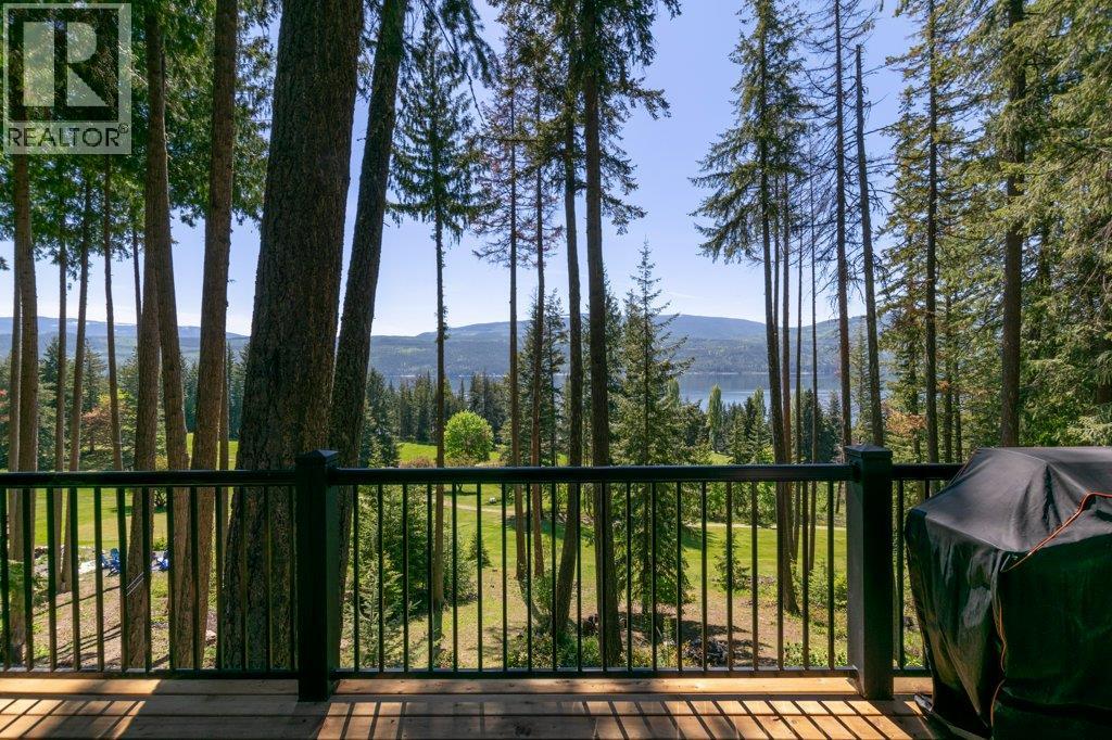 7730 Columbia Drive, Anglemont, British Columbia  V0E 1M8 - Photo 18 - 10380081