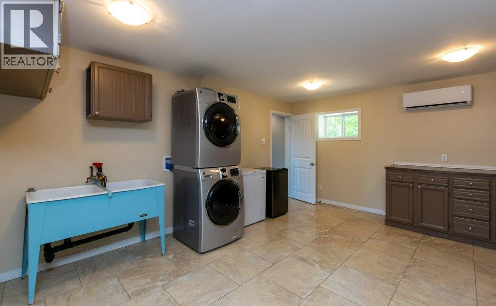 7730 Columbia Drive, Anglemont, British Columbia  V0E 1M8 - Photo 31 - 10380081