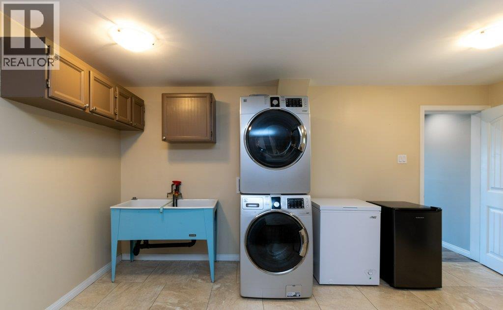 7730 Columbia Drive, Anglemont, British Columbia  V0E 1M8 - Photo 32 - 10380081